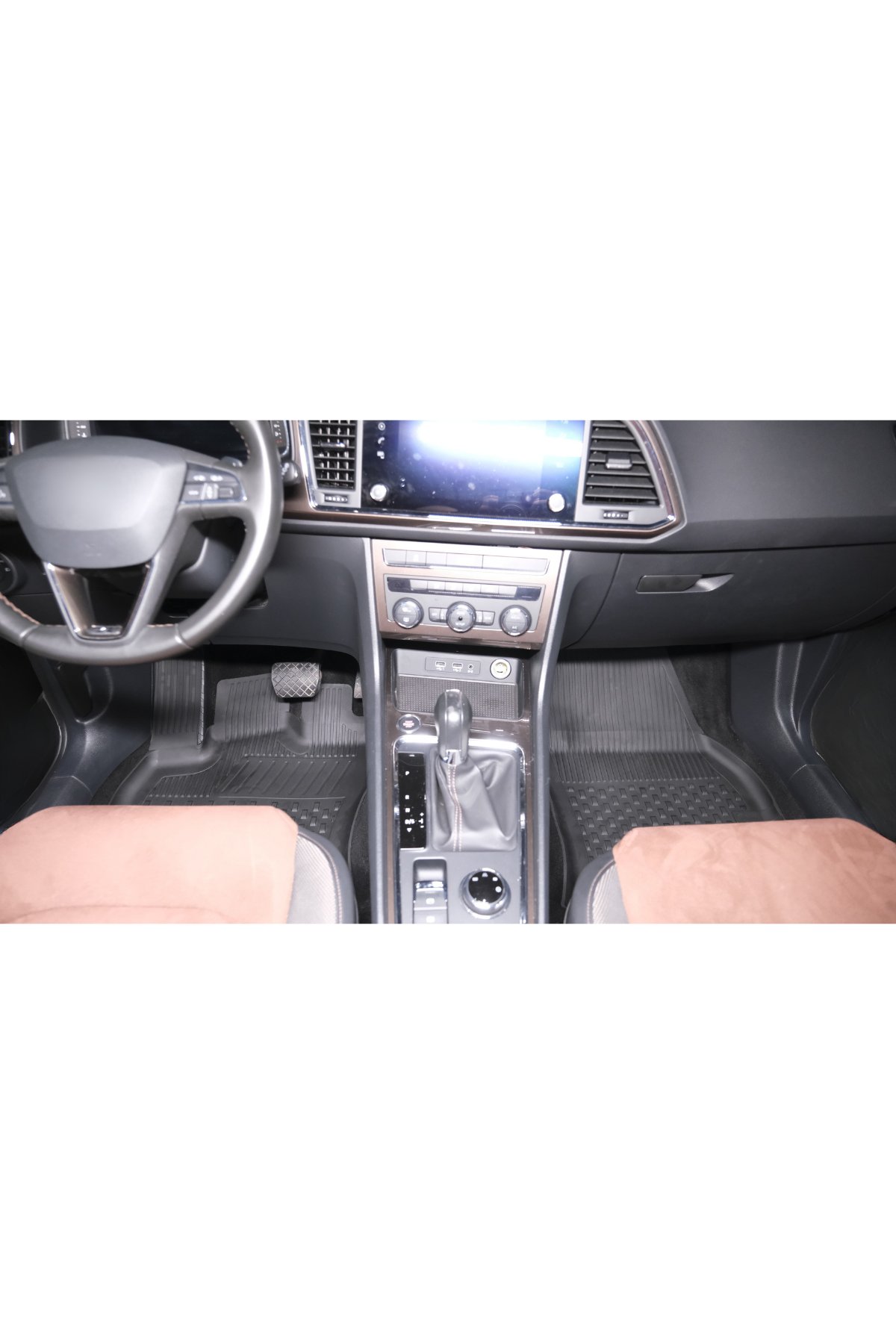 SEAT Ateca 2017+ 4.5D Havuzlu Oto Paspas