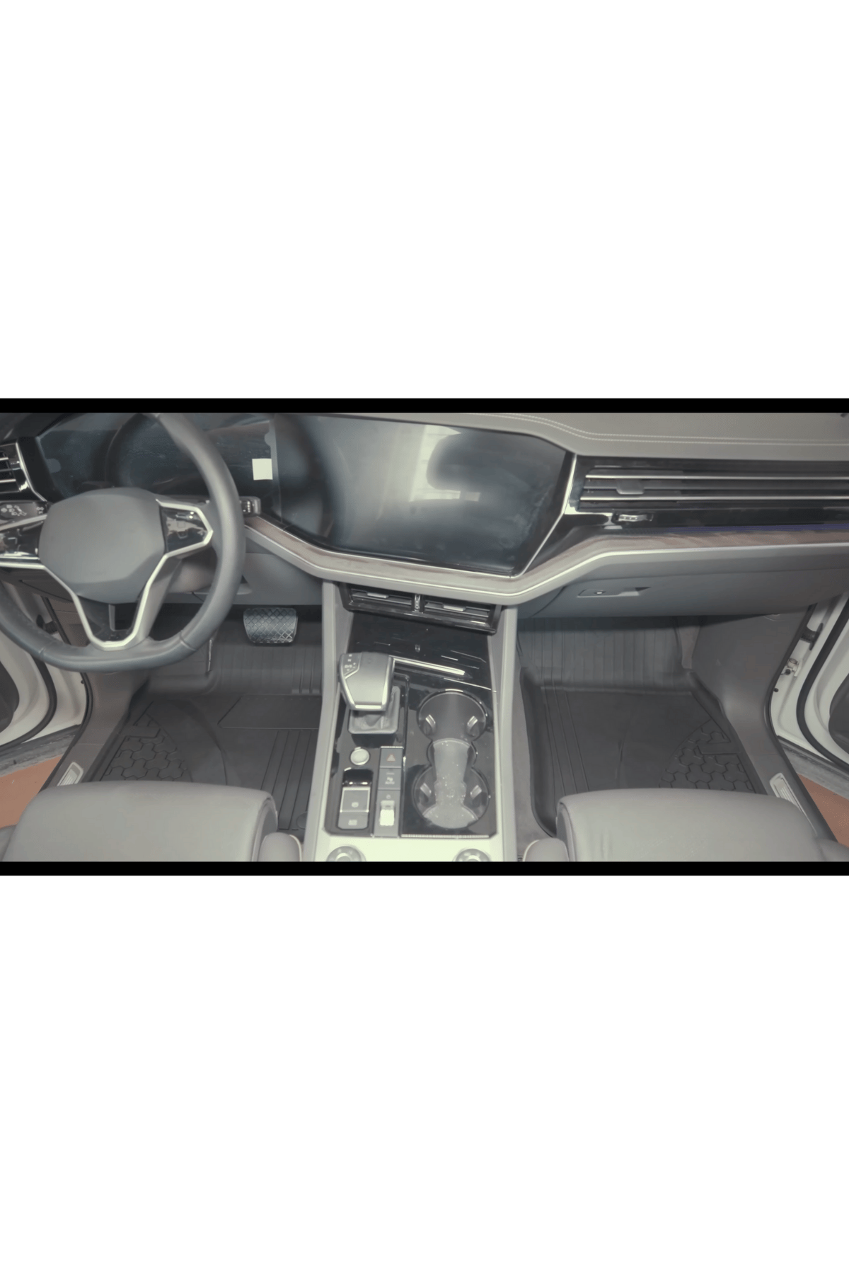 Volkswagen Touareg 2018+ Uyumlu Lux Seri Sahler Oto Paspas - Havuz Paspas - Havuzlu Paspas