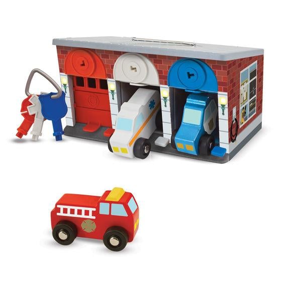 Ahşap Kilitli Kurtarma Araçları Garajı | Melissa&Doug 3+ Yaş