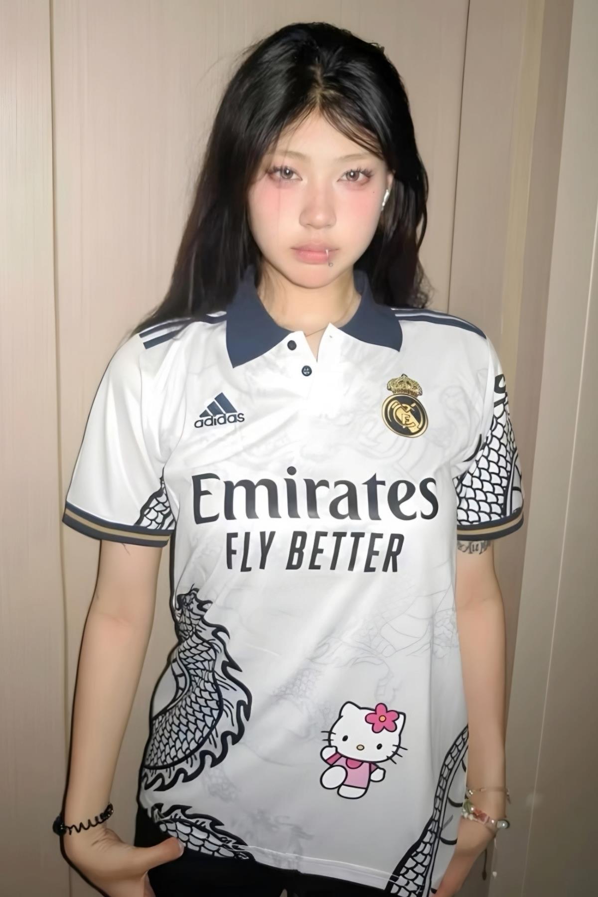 Beyaz Kitty Madrid Dragon Jersey T-shirt