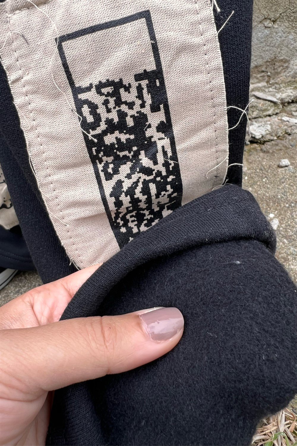 Distressed Appliques Unisex Eşofman