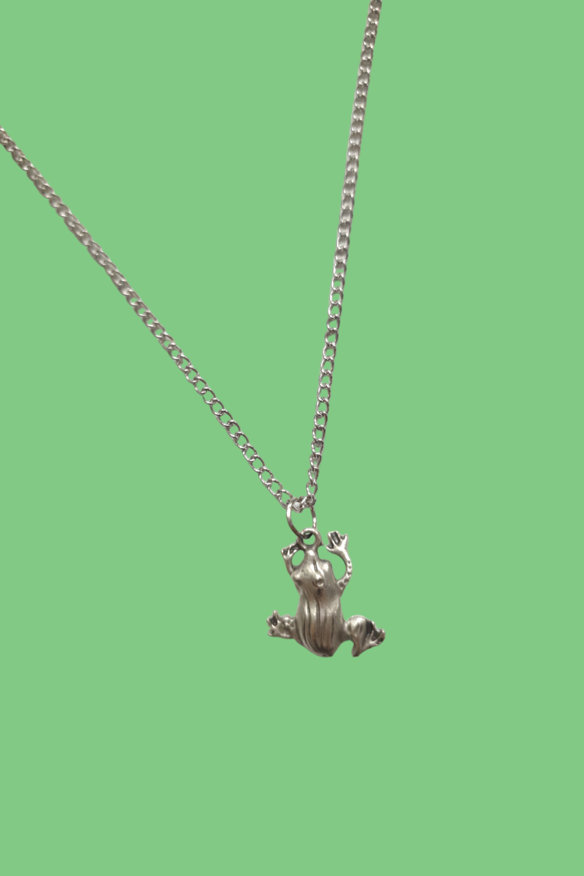 Frog Design Kolye