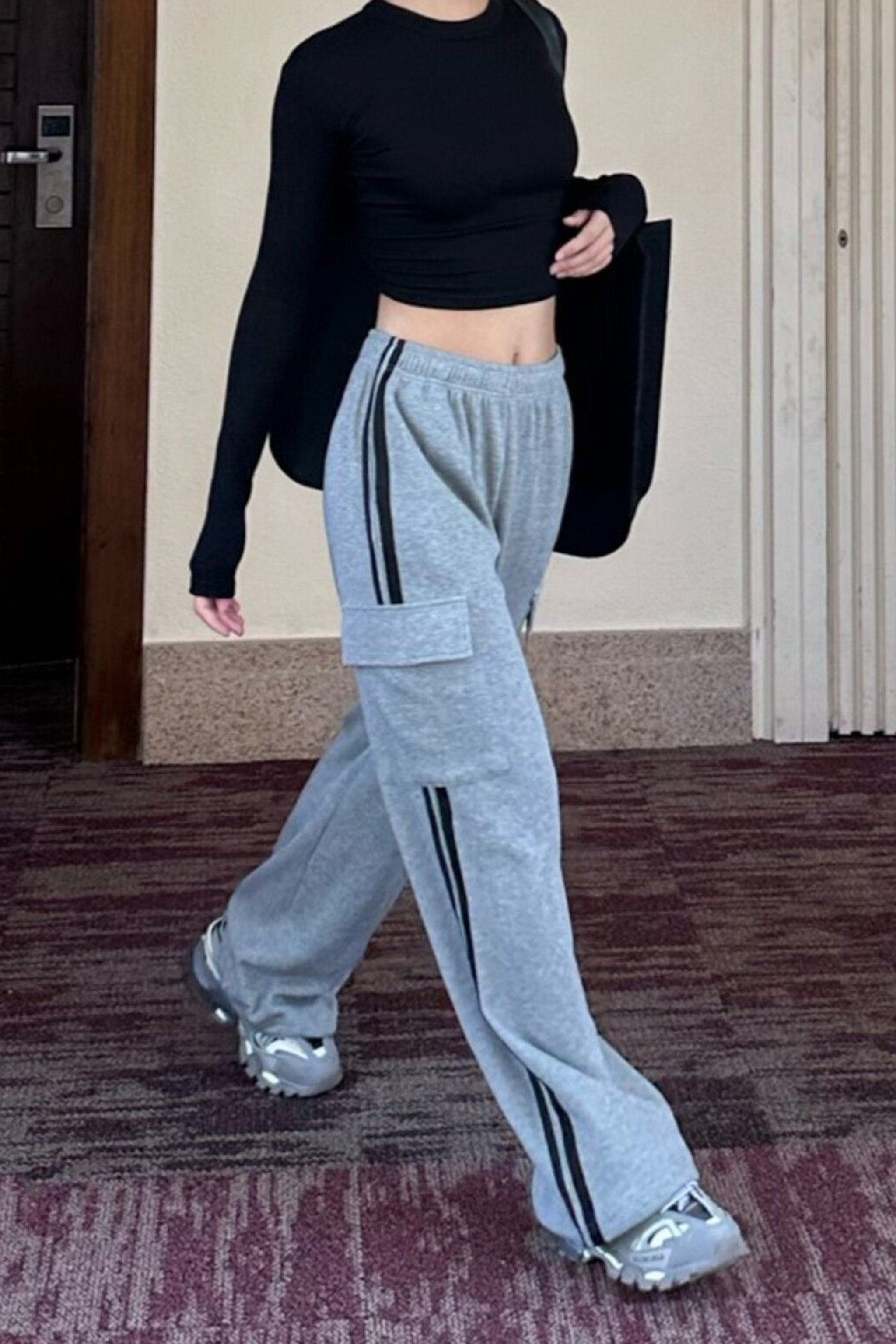 Gri Kargo Cep Şeritli Eşofman