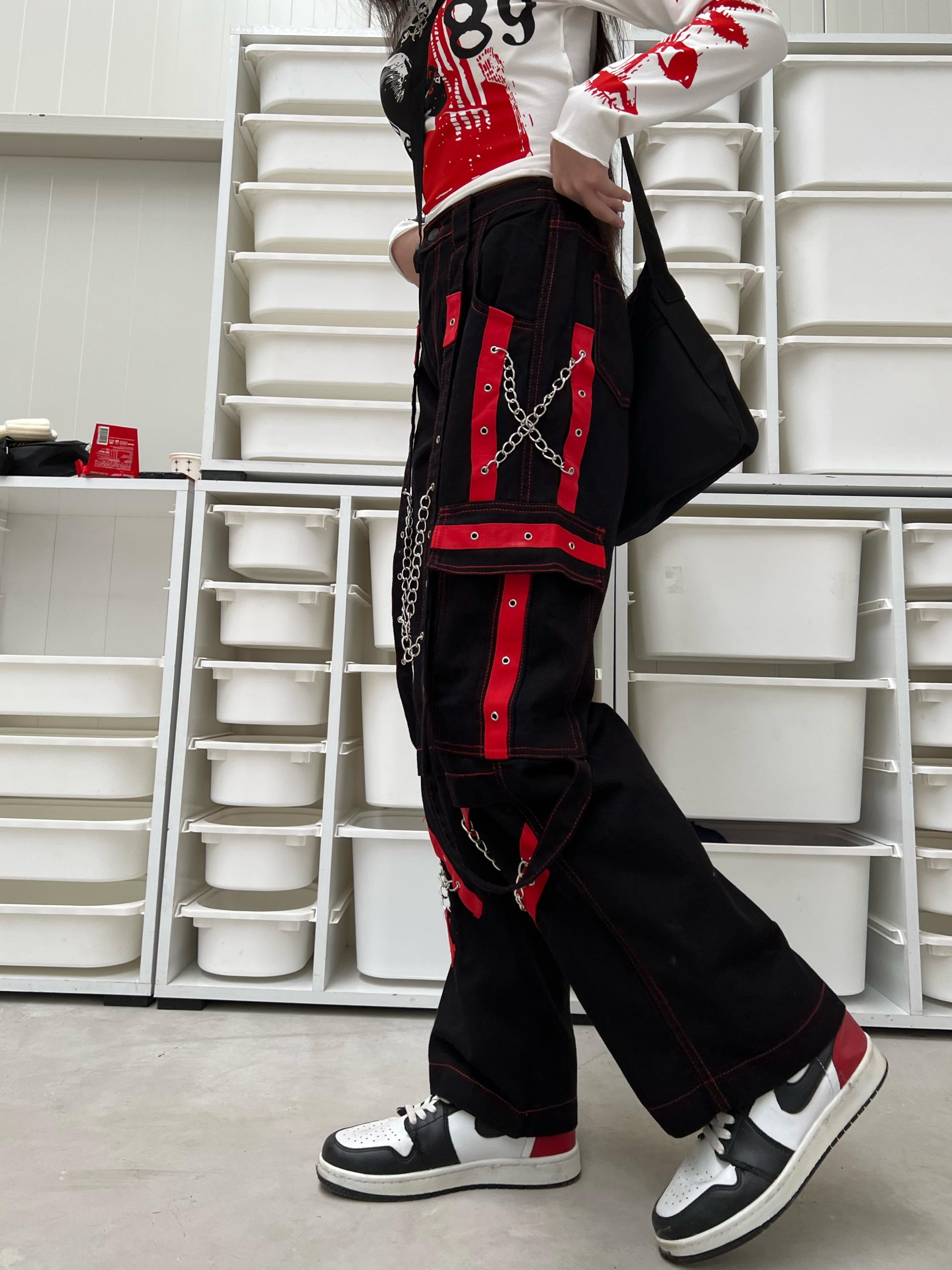 Kırmızı İpli Zincir Detay Kargo Pantolon