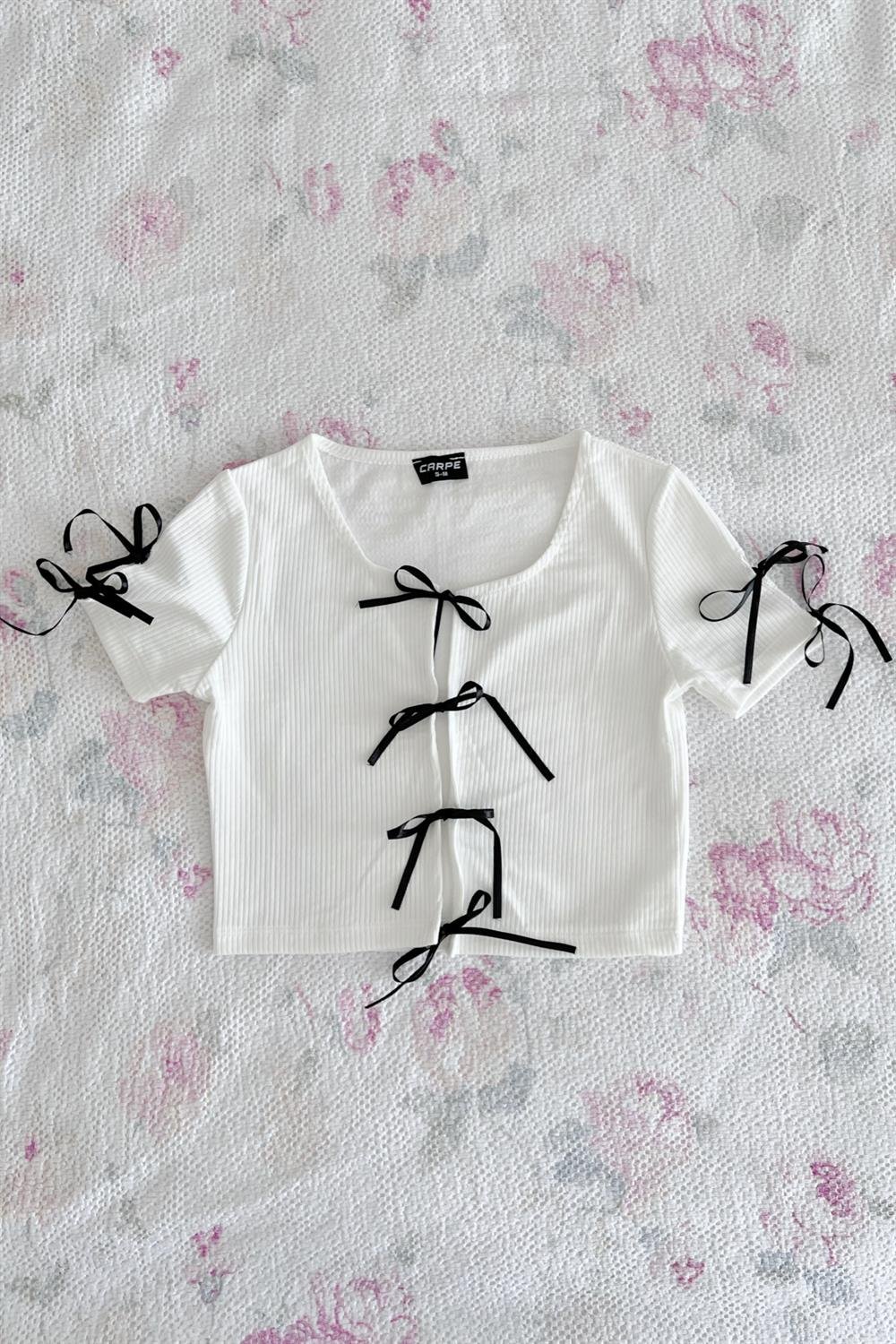 Kurdele Bağlamalı Bluz