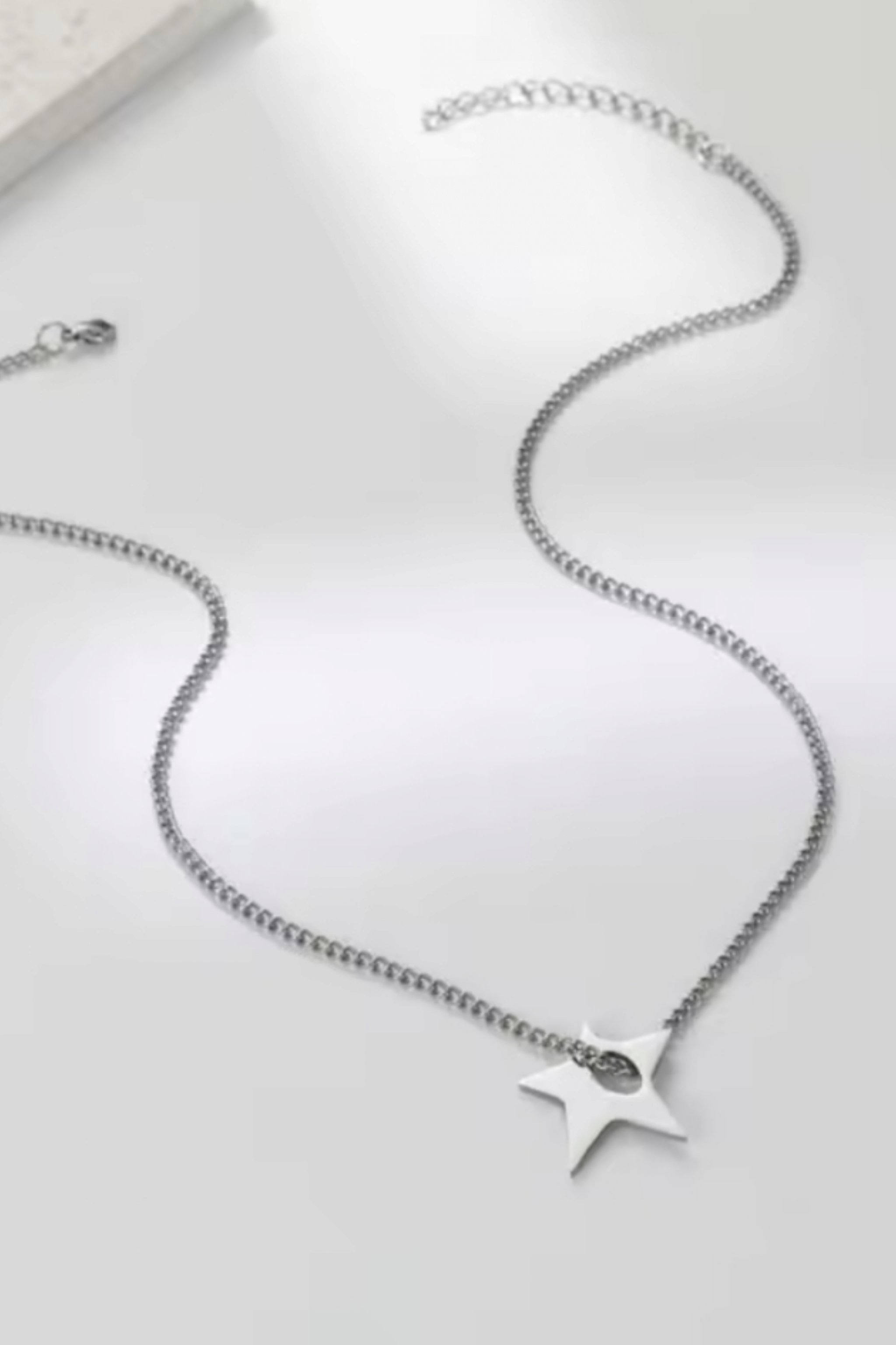 Perforated Star Kolye