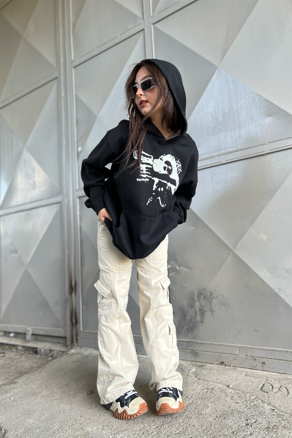 Poligon Girl Oversize Sweatshirt