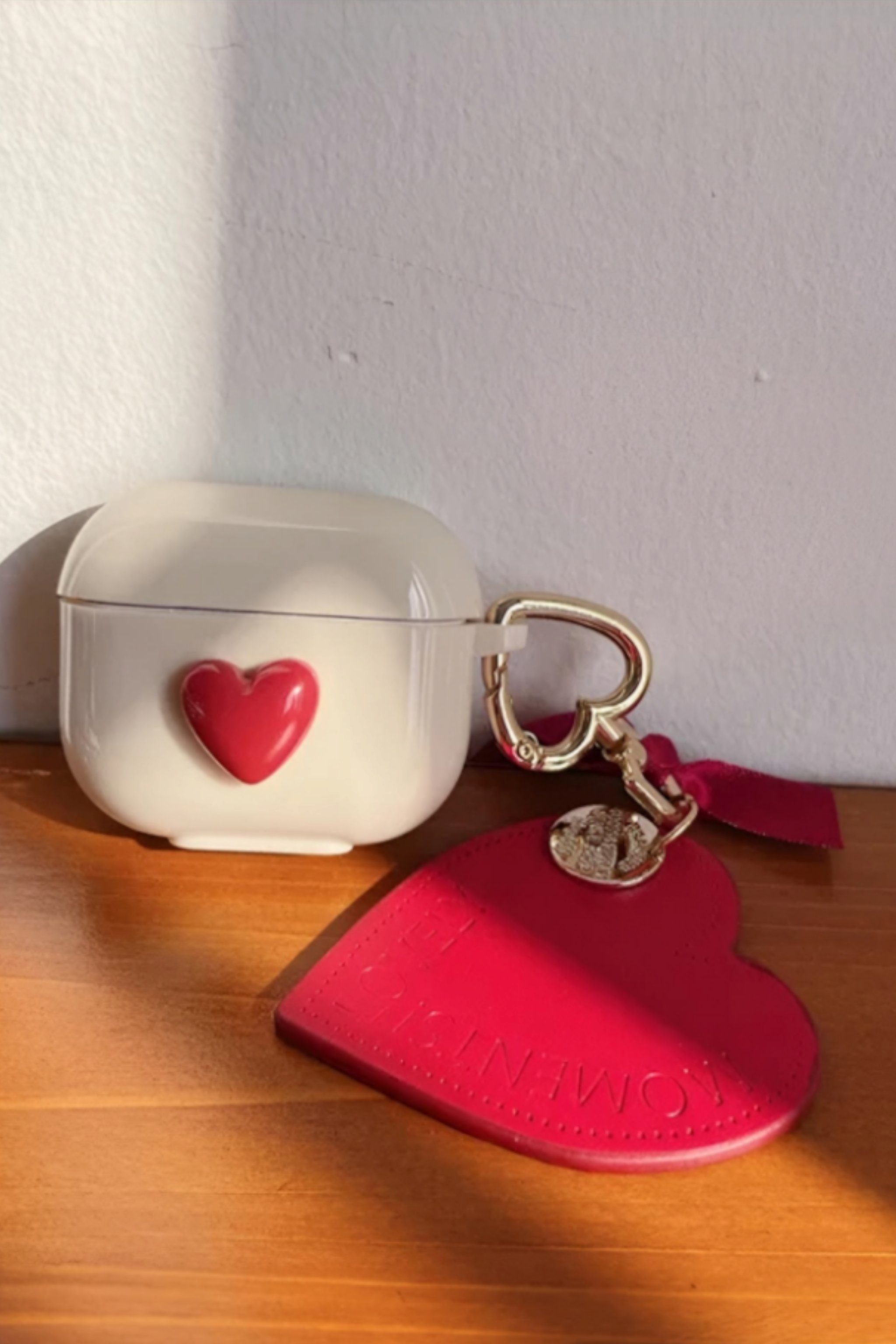 Red Heart Airpods Kılıfı