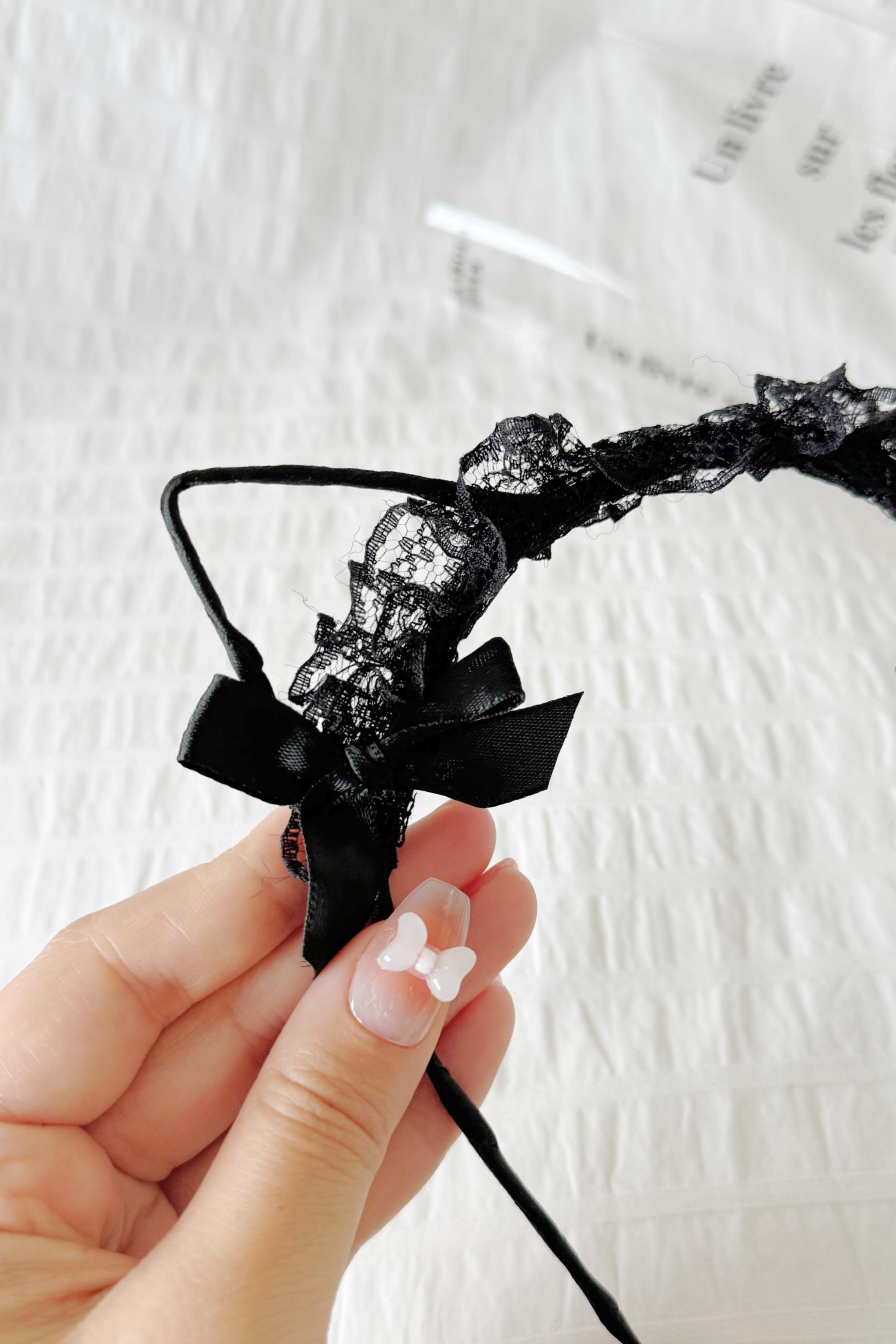 Ribbon Detailed Taç