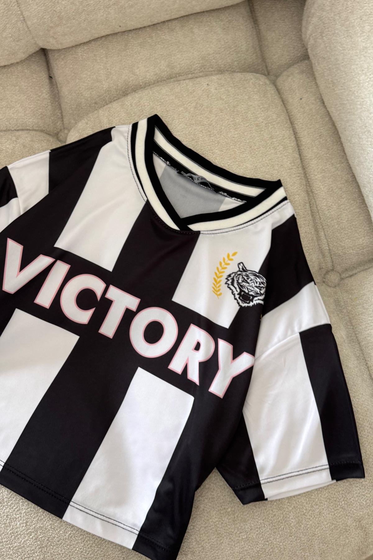 Siyah Beyaz Victory Crop T-shirt
