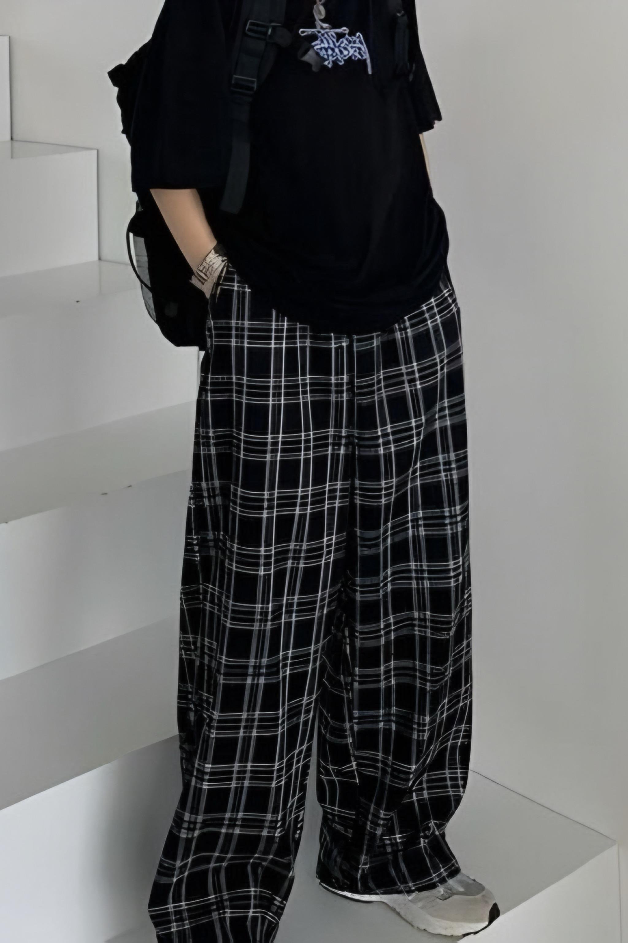 Siyah Gri Ekoseli Eşofman