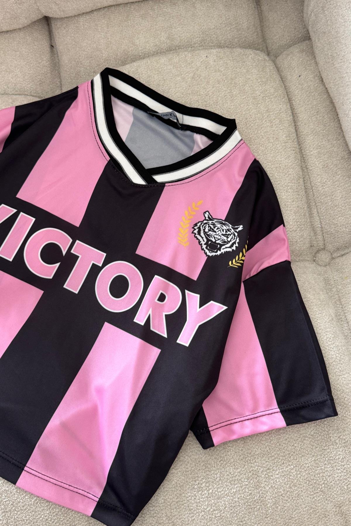 Siyah Pembe Victory Crop T-shirt