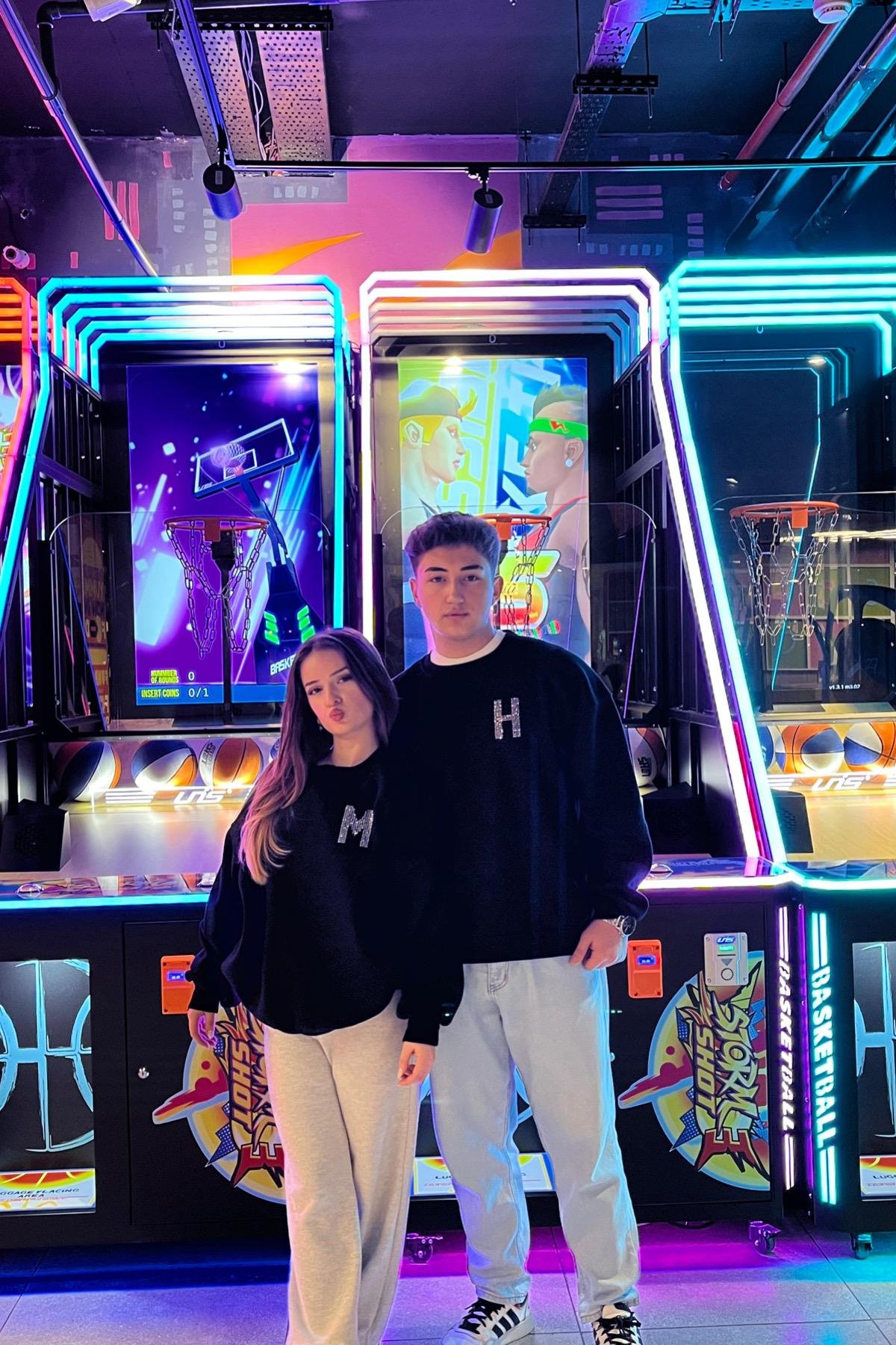 Stone Harf Oversize Sweatshirt