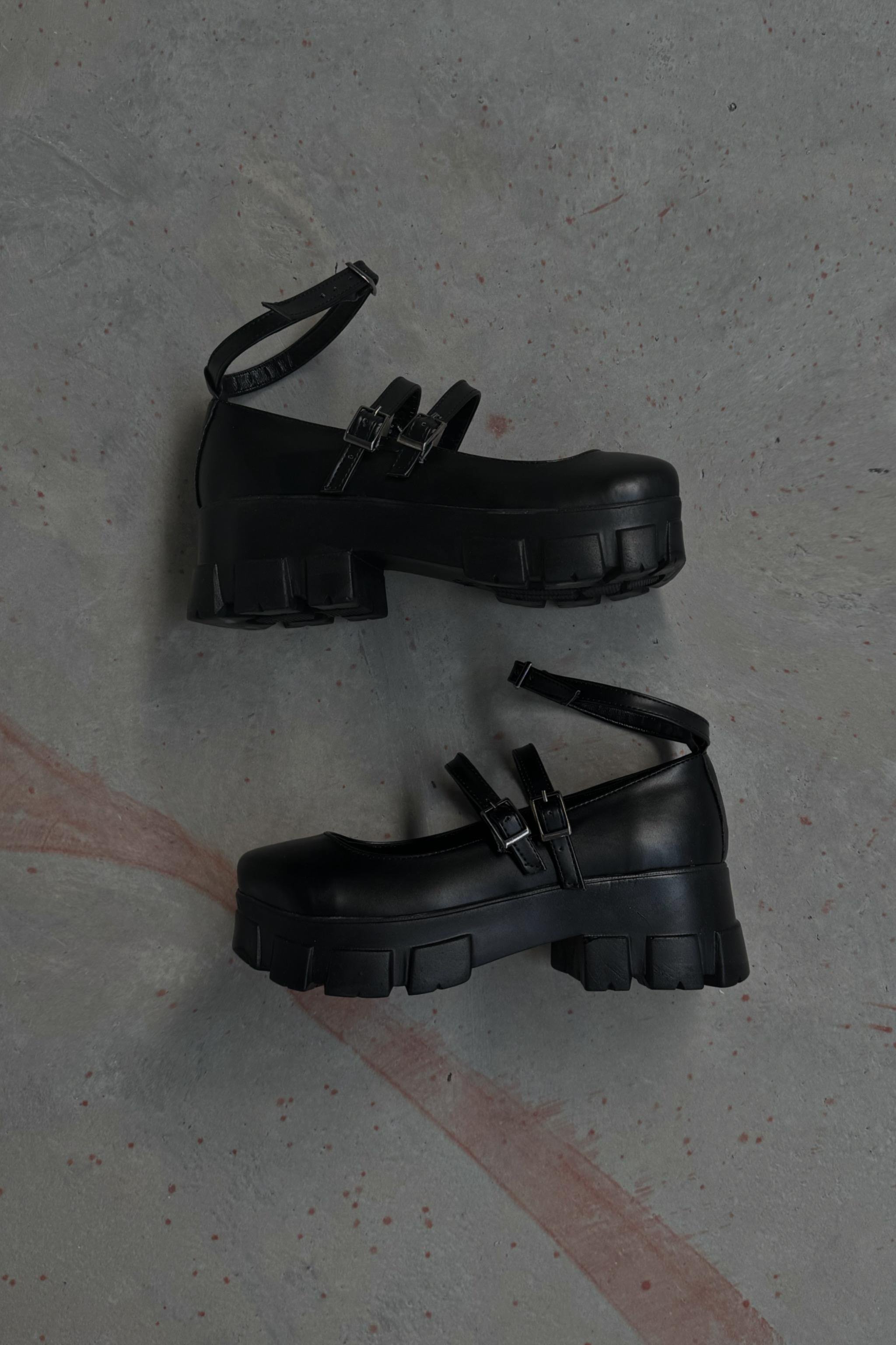 Three Buckles Detail Ayakkabı