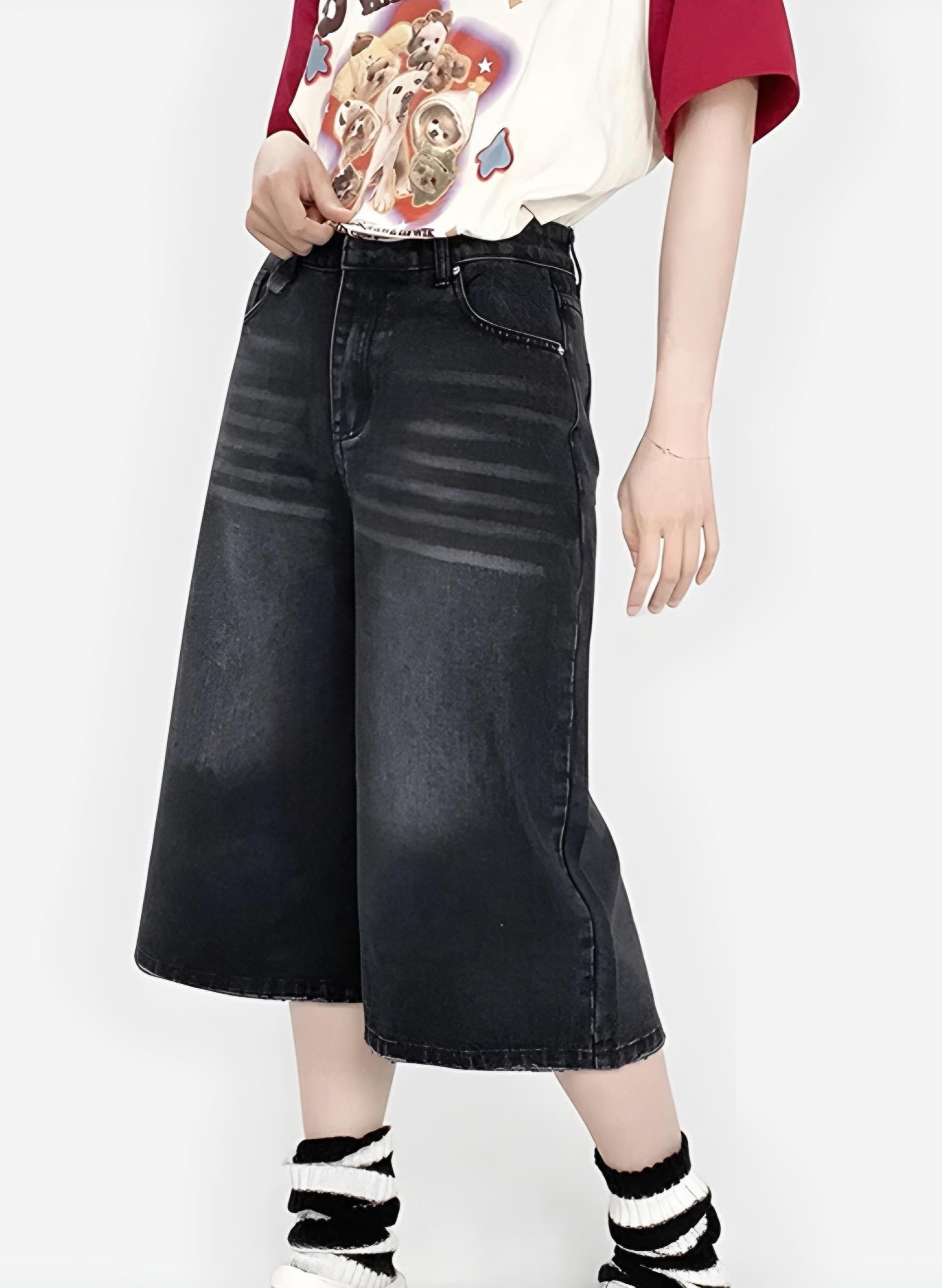 Yıkamalı Füme Kısa Şort