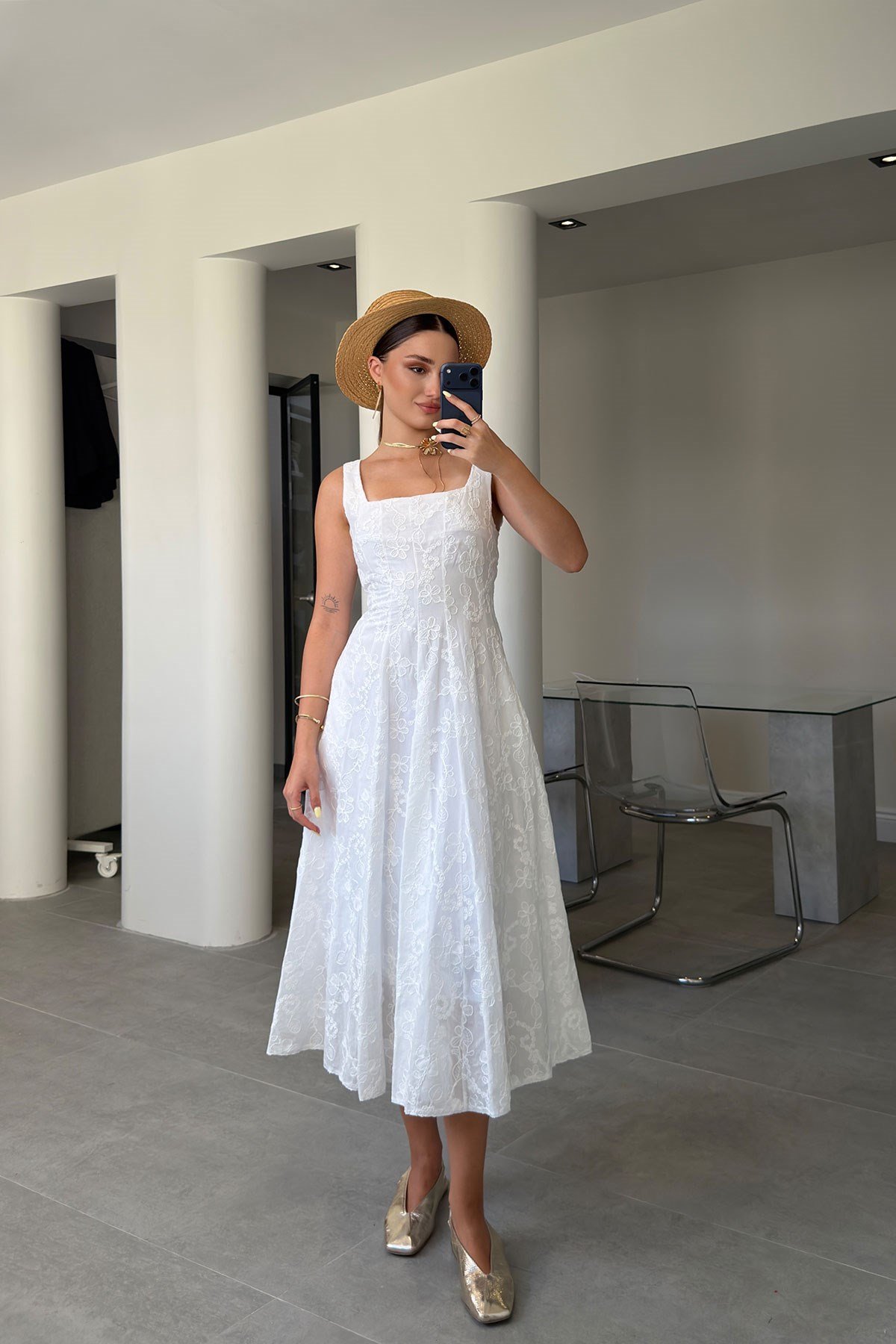 Bella Flora Brodeli Yandan Fermuarlı Elbise- BEYAZ