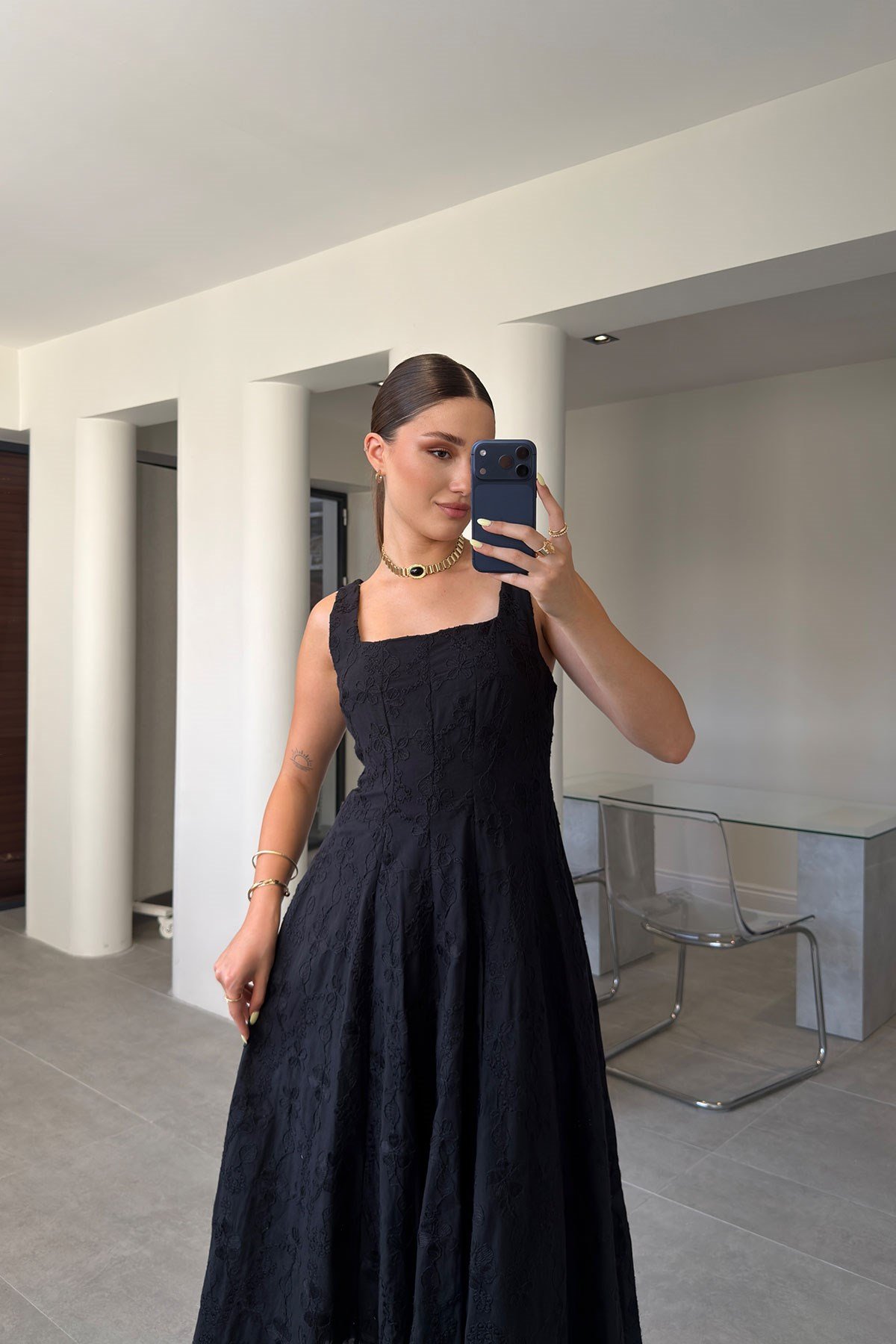 Bella Flora Brodeli Yandan Fermuarlı Elbise- SİYAH