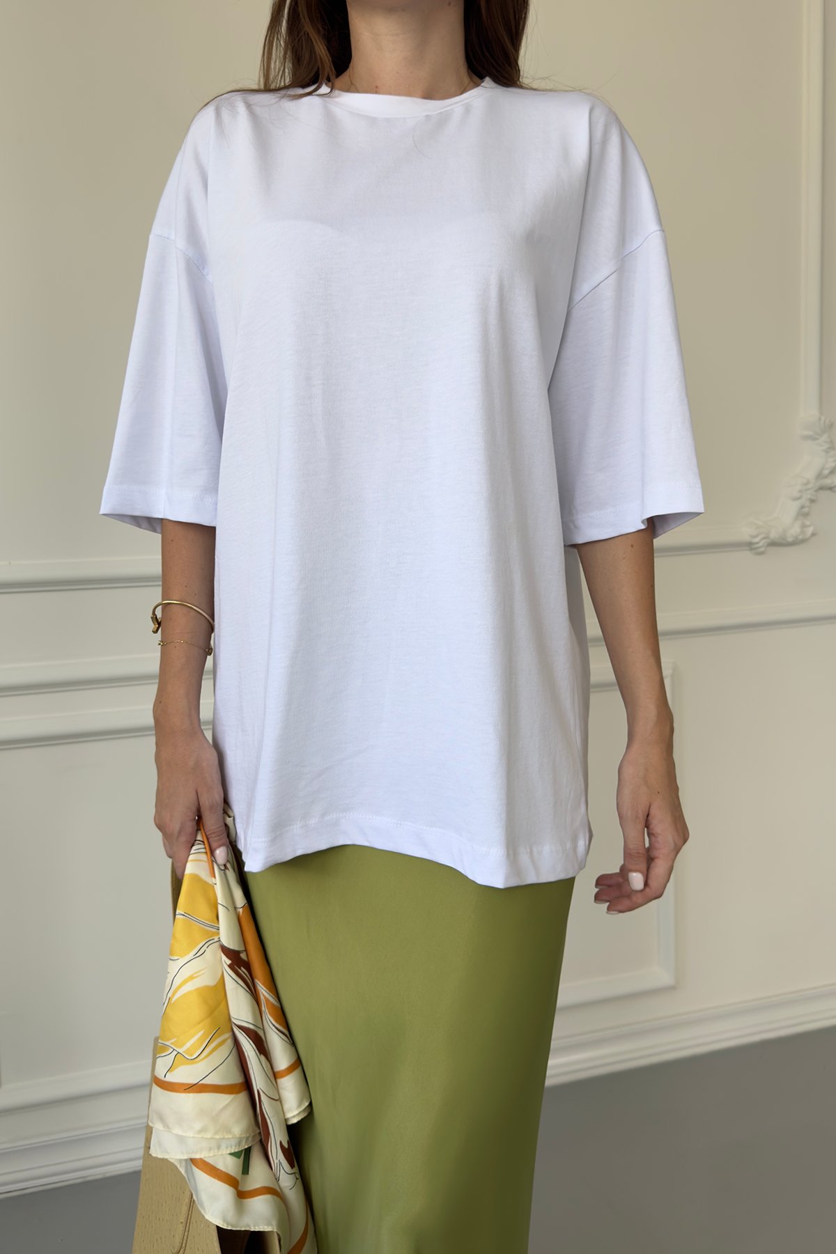 Bisiklet Yaka Basic Tişört- BEYAZ