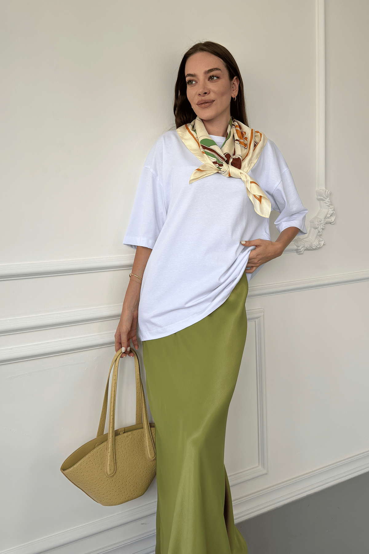 Bisiklet Yaka Basic Tişört- BEYAZ