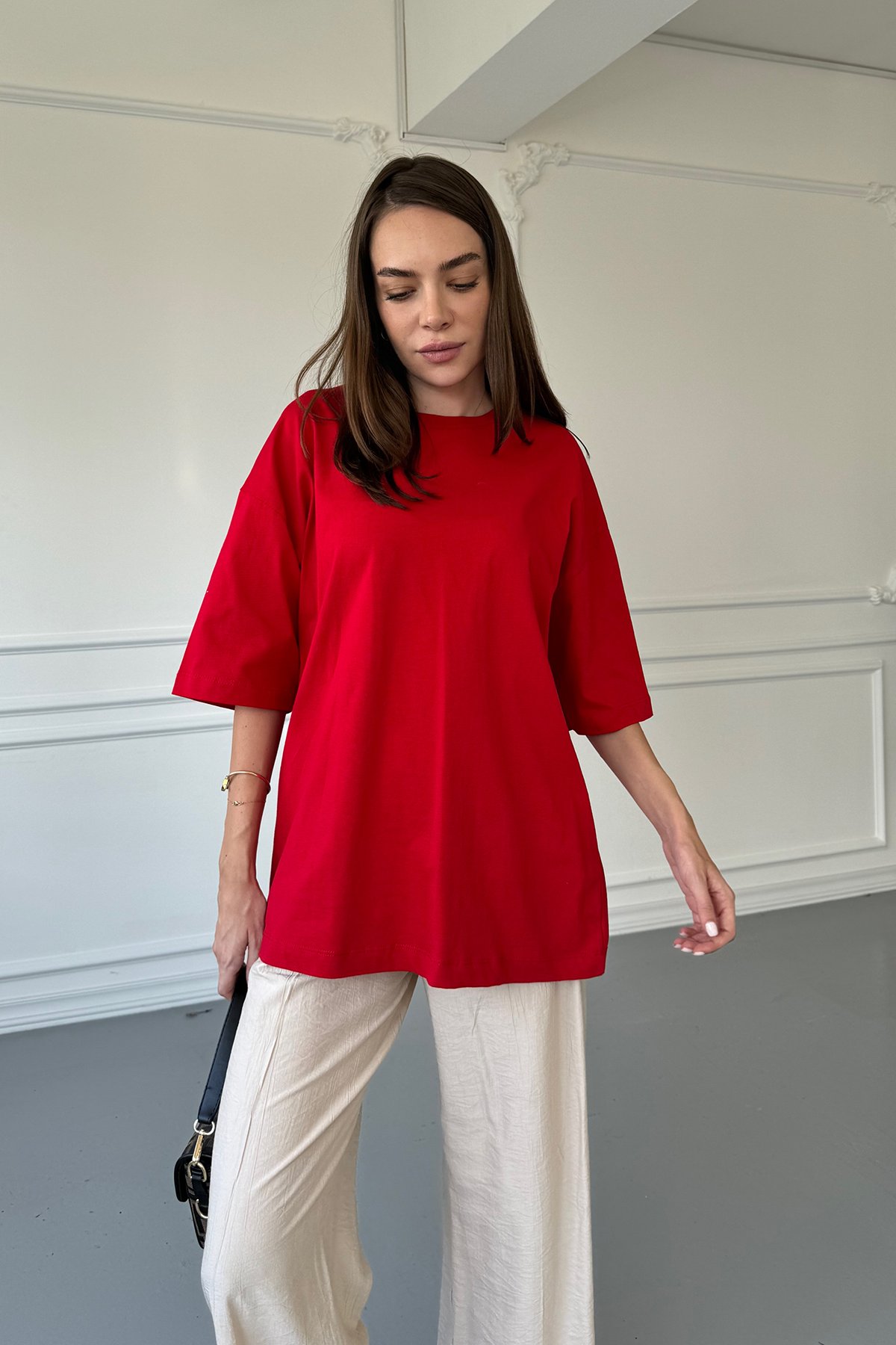 Bisiklet Yaka Basic Tişört- KIRMIZI