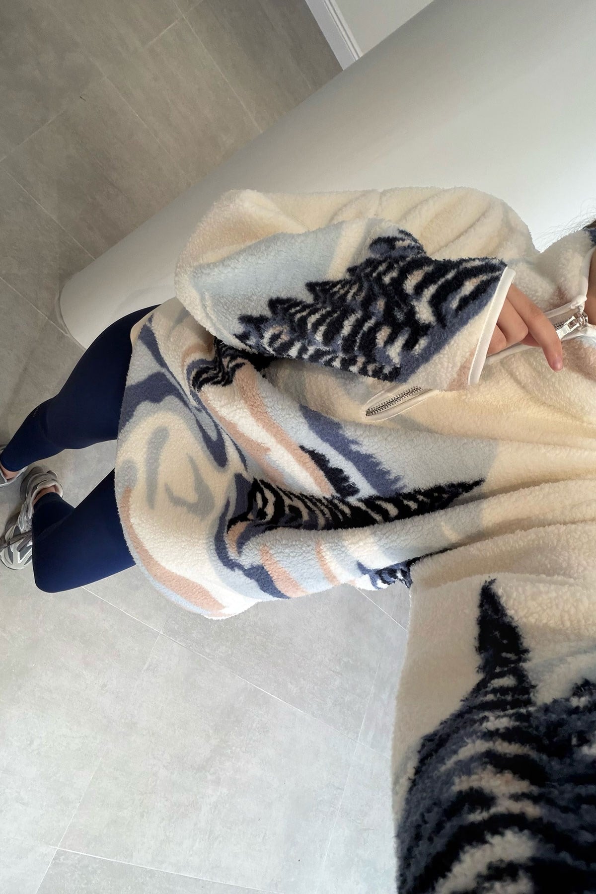 Desenli Oversize Polar Sweatshırt- MAVİ