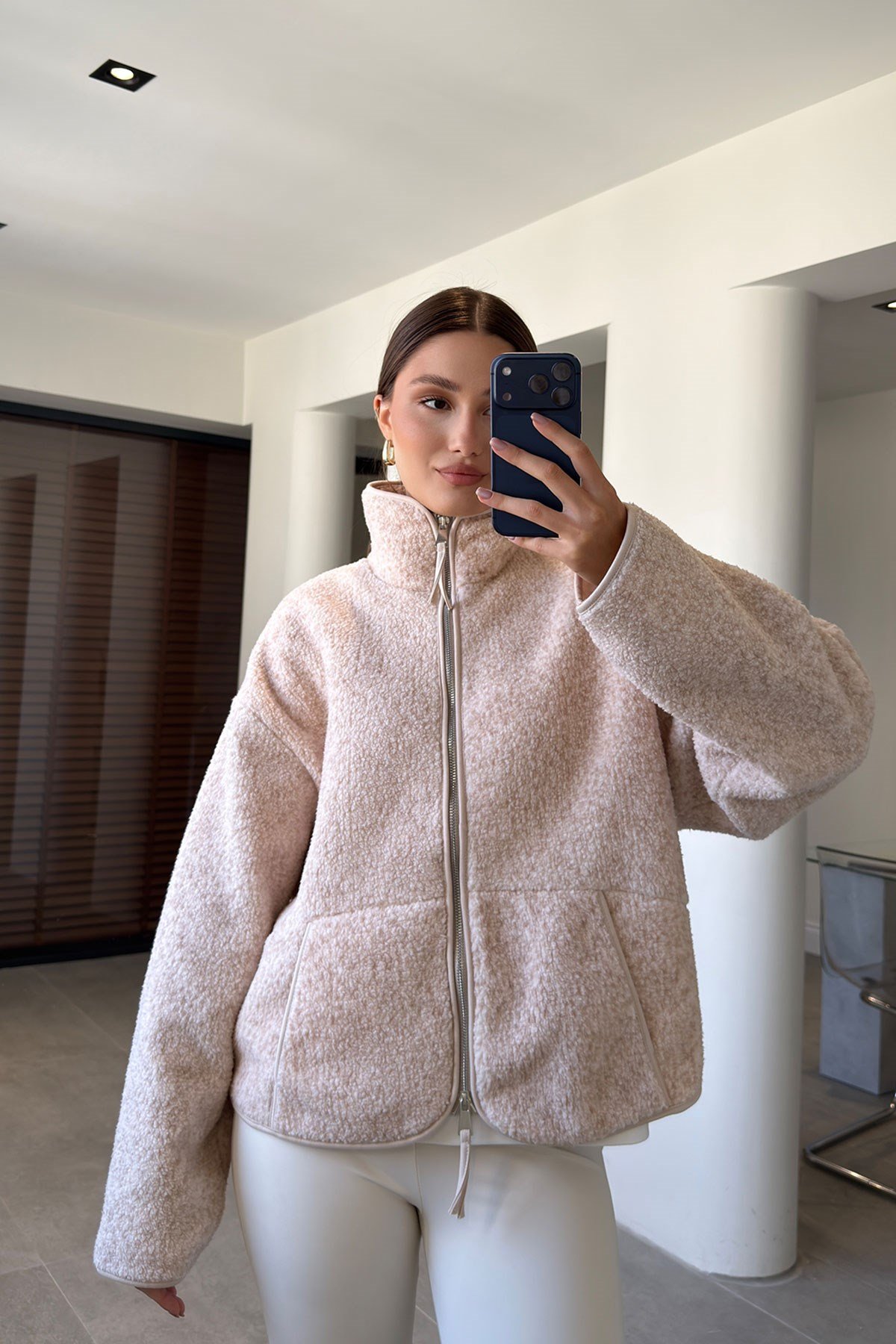 FERMUARLI DİK YAKA POLAR CEKET- BEJ