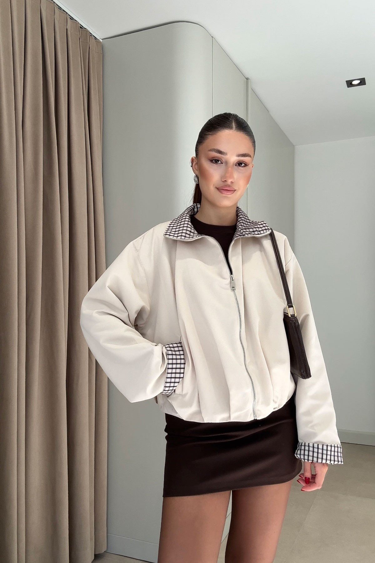 FERMUARLI PİLE DETAYLI BOMBER CEKET- BEJ