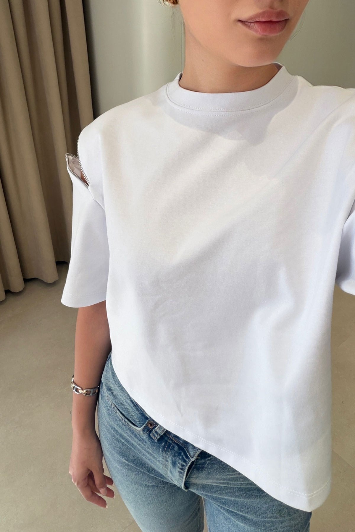 Fermuarlı Vatkalı Tshirt- BEYAZ