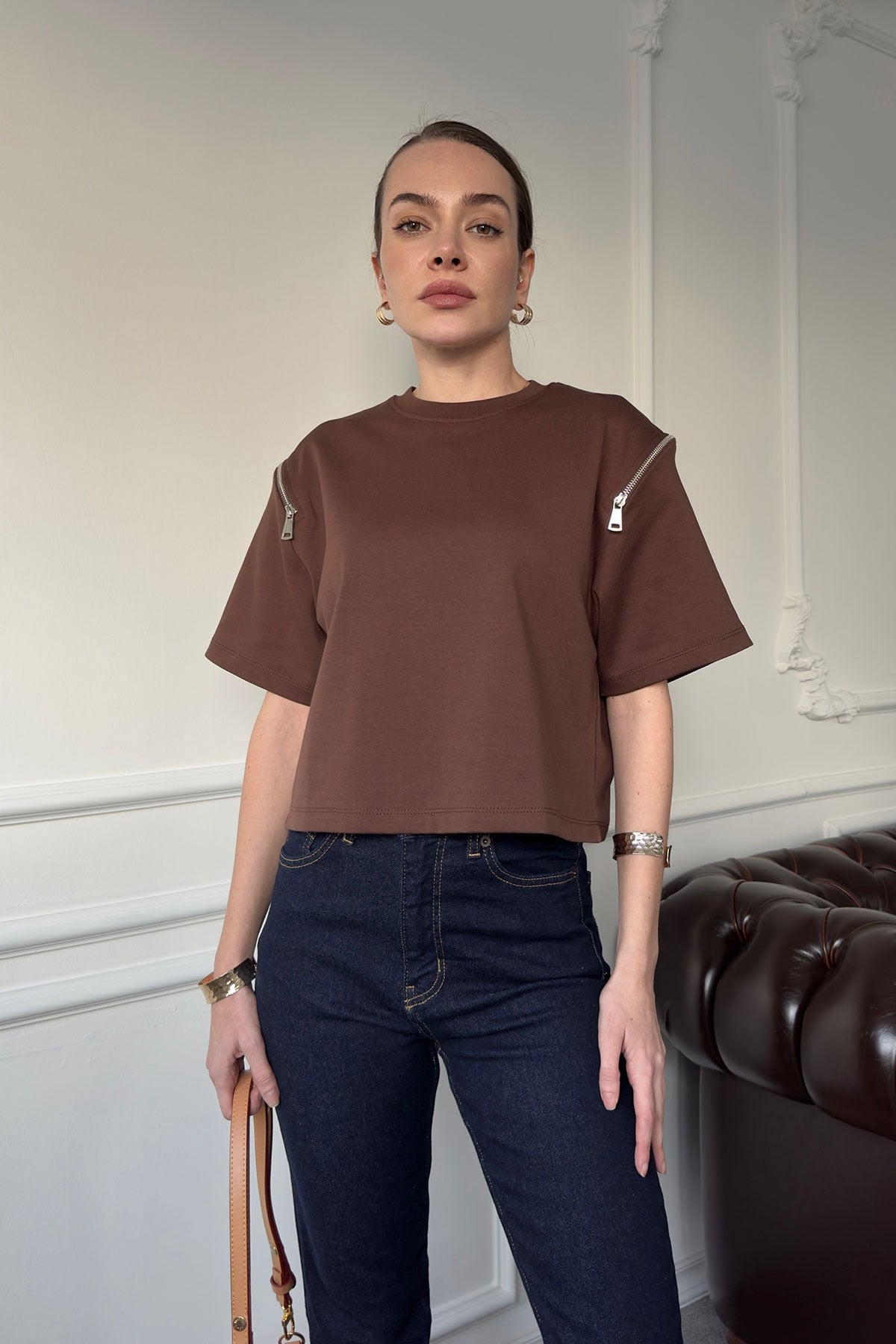 Fermuarlı Vatkalı Tshirt- KAHVERENGİ