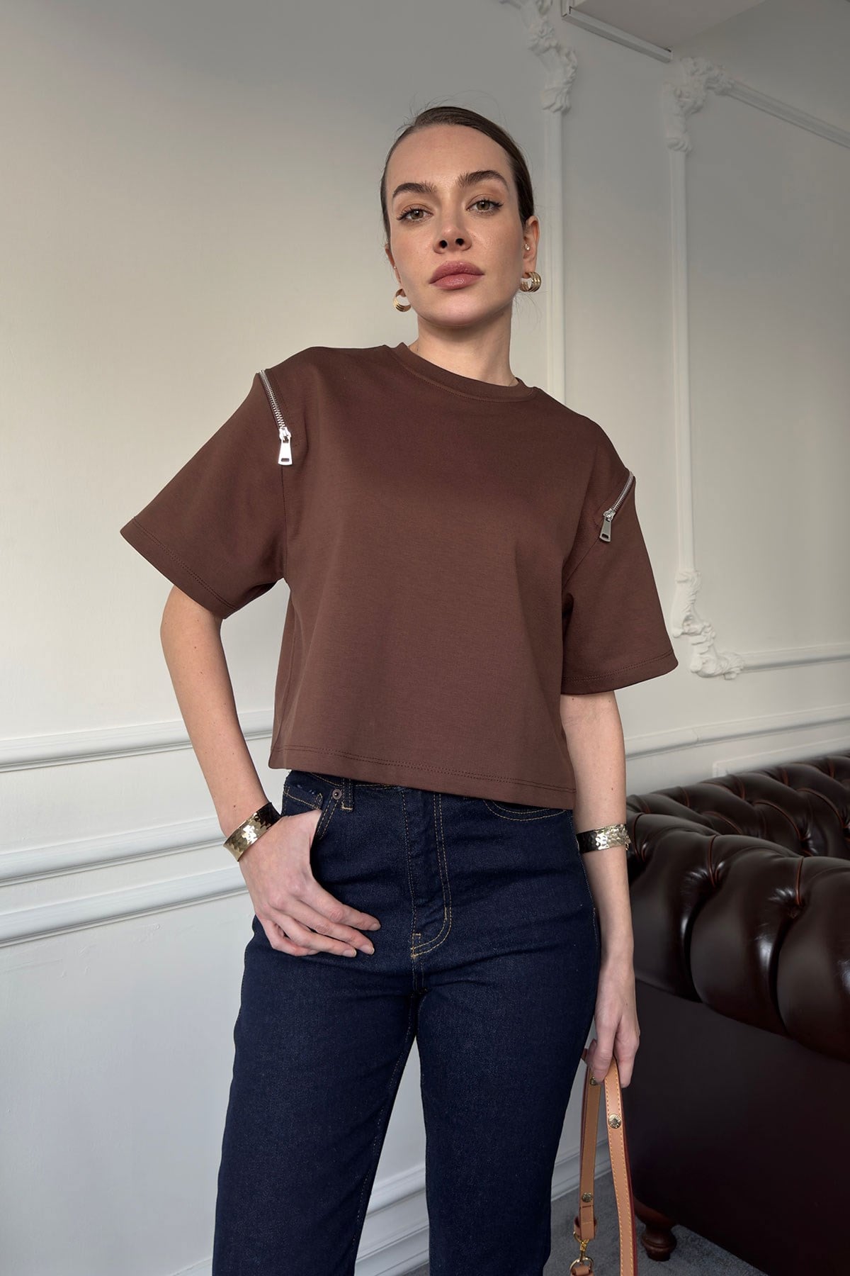 Fermuarlı Vatkalı Tshirt- KAHVERENGİ