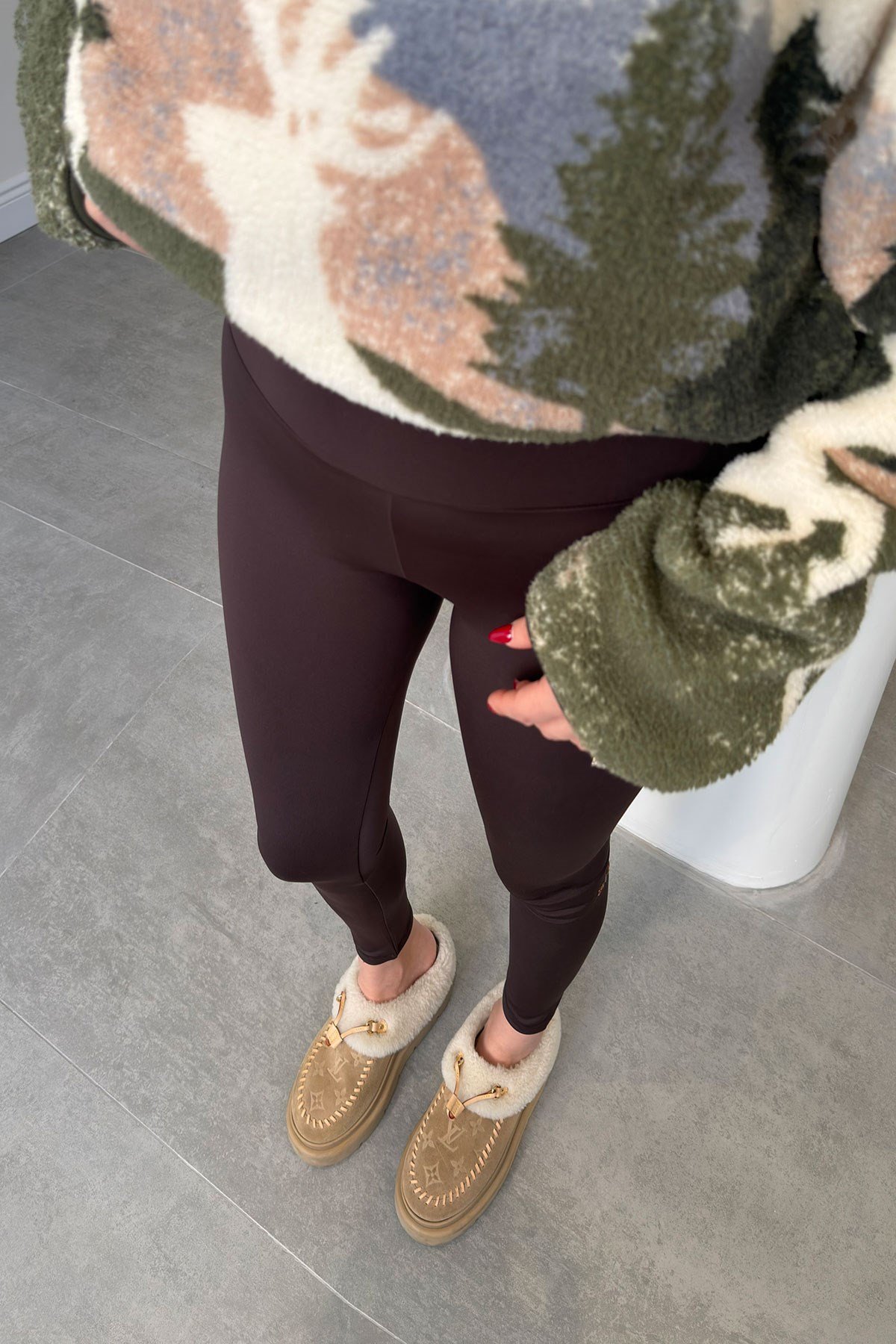 Geyik Desen Fermuarlı Polar Sweatshırt- EKRU