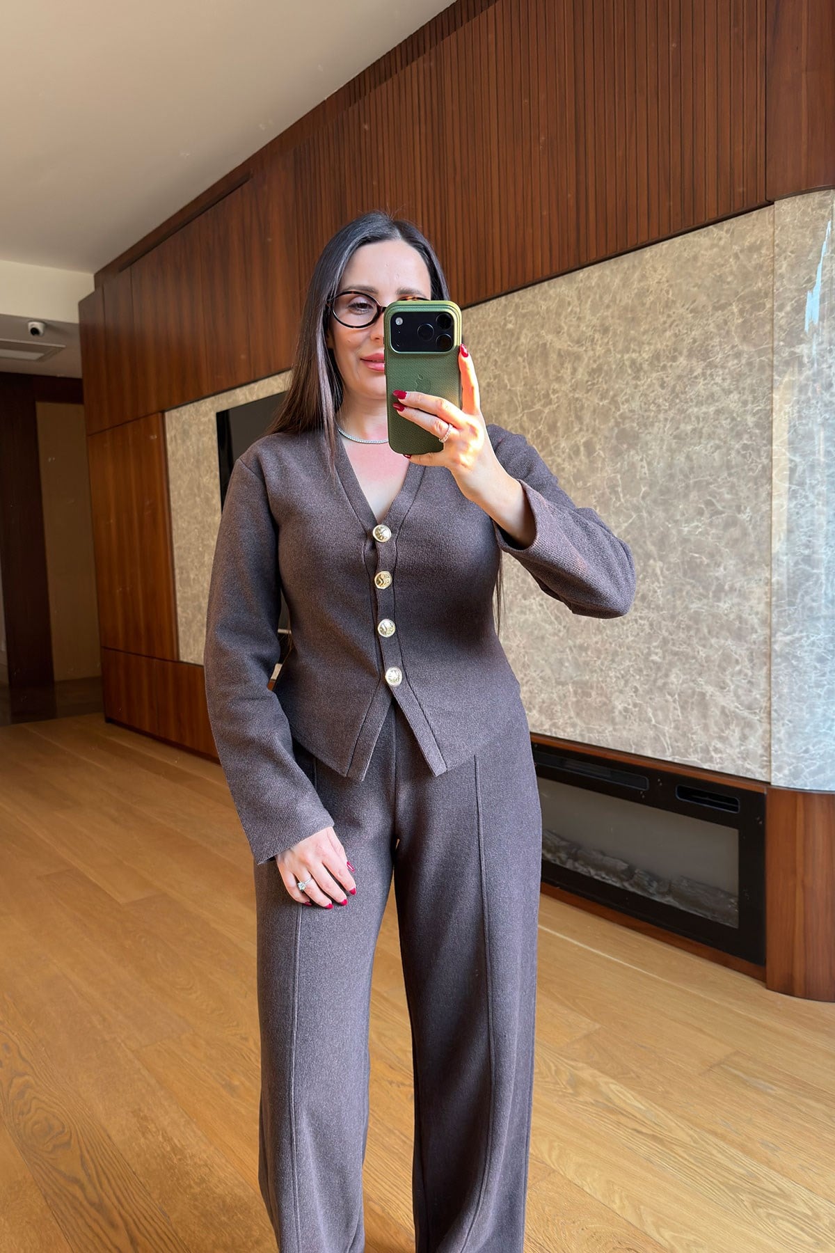 Gold Düğmeli Pantolonlu Bluz Takım- KAHVERENGİ