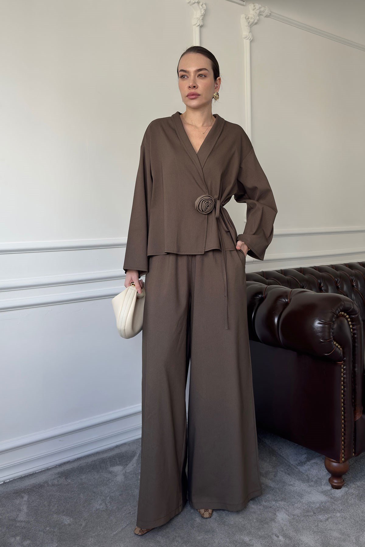 Gül Detay Beli Lastikli Kimono Takım- KAHVERENGİ