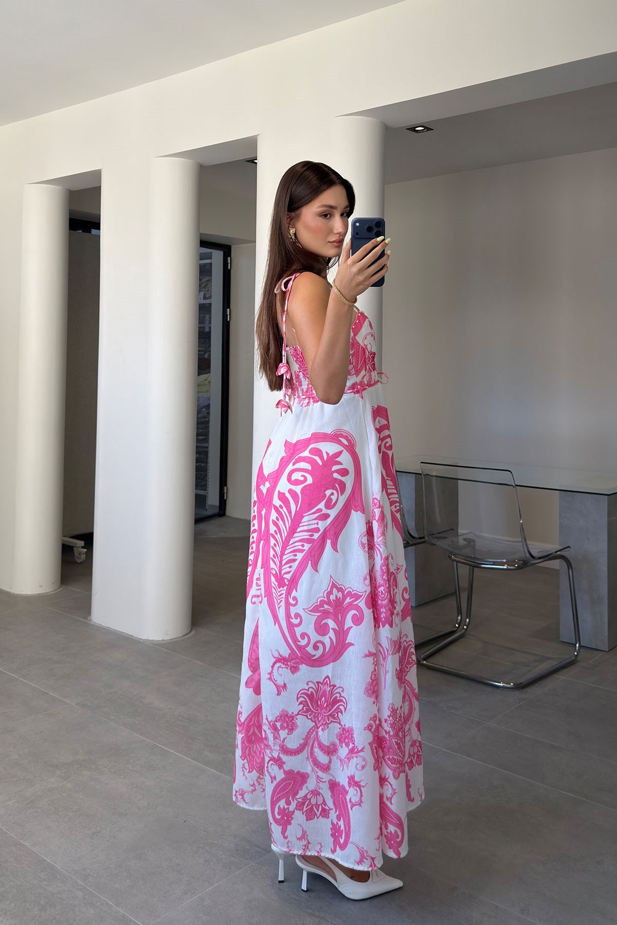 İnci İşlemeli Sırtı Gipeli Desenli Maxi Boy Elbise- PEMBE