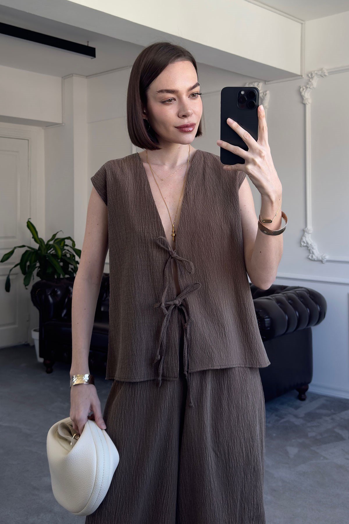 Kabartmalı Yelekli Tasarım Takım- KAHVERENGİ