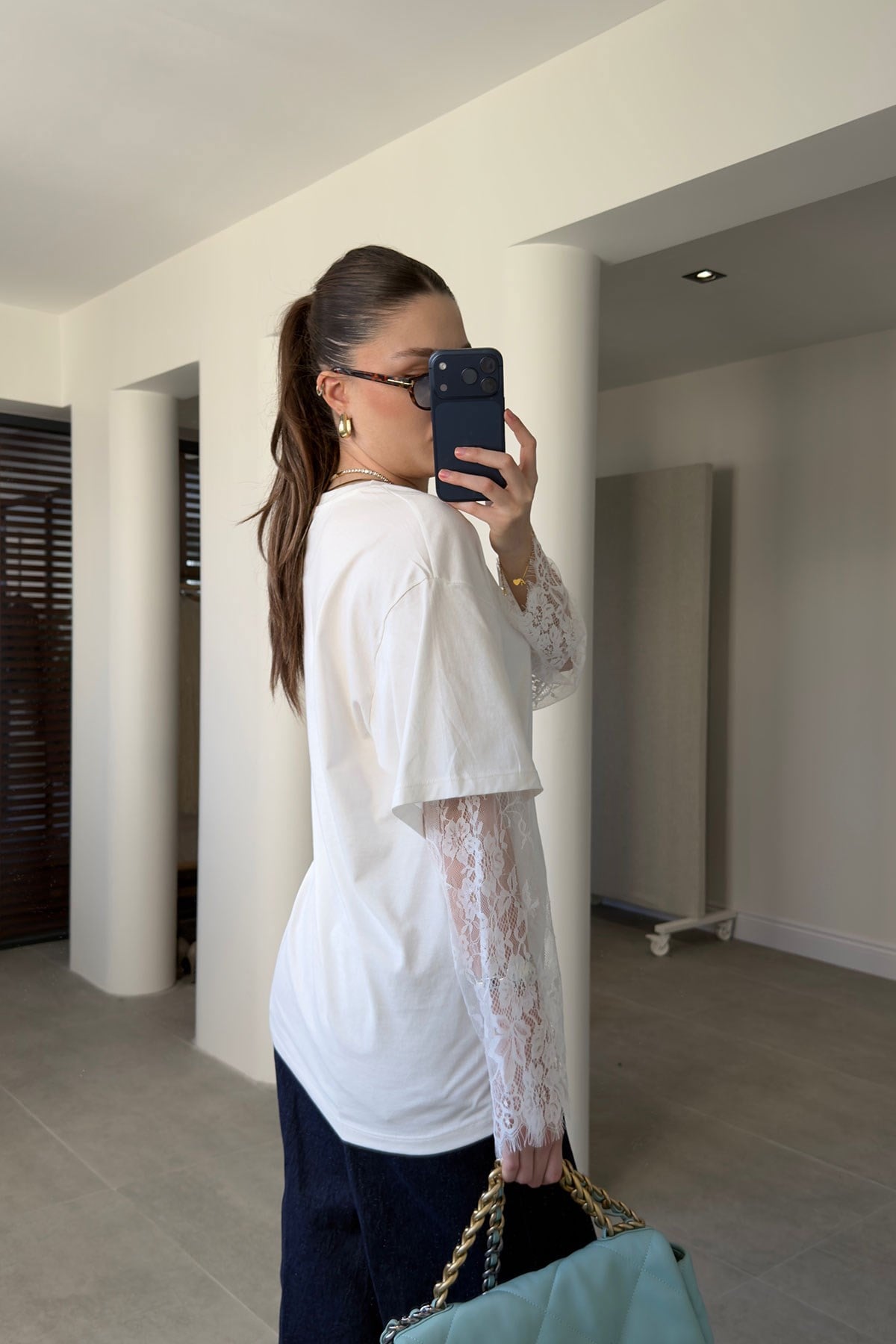 Kolu Dantel Detay Premium Tişört- BEYAZ