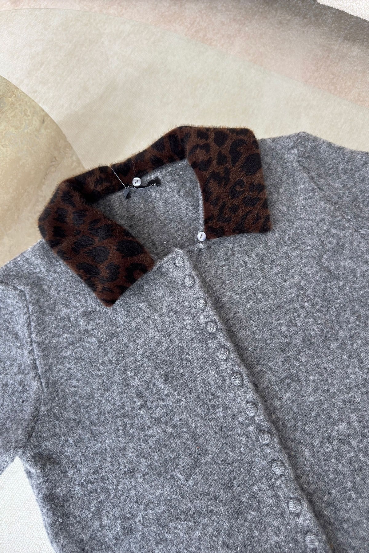 Leopar Yakalı Premium Triko- GRİ