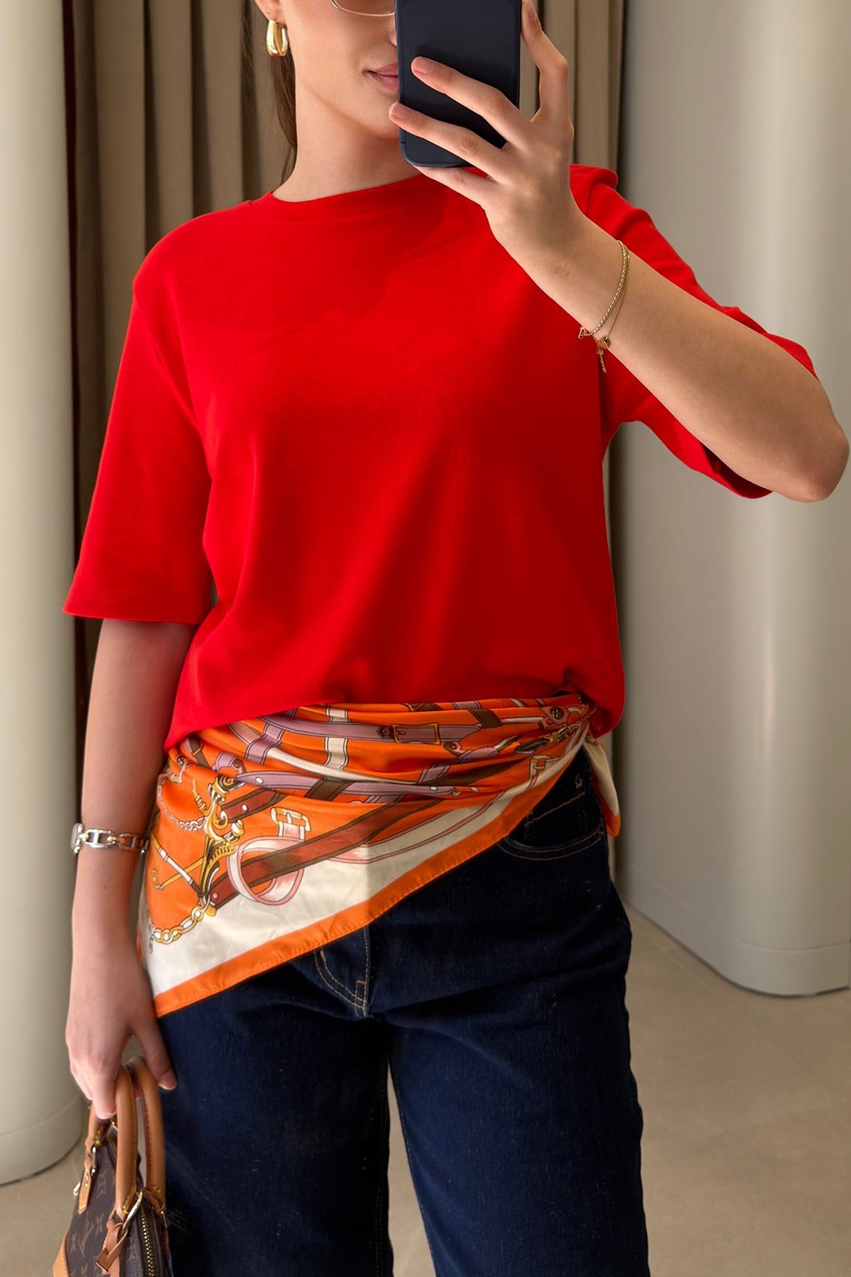 Omuz Vatkalı Premium T-shirt- KIRMIZI