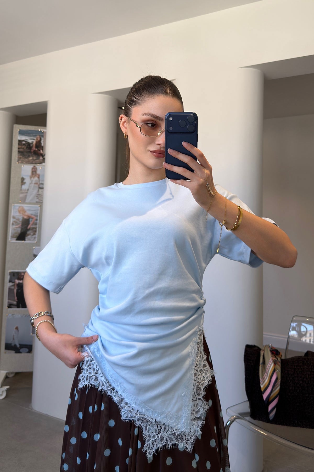 Özel Seri Asimetrik Dantelli Bluz- MAVİ