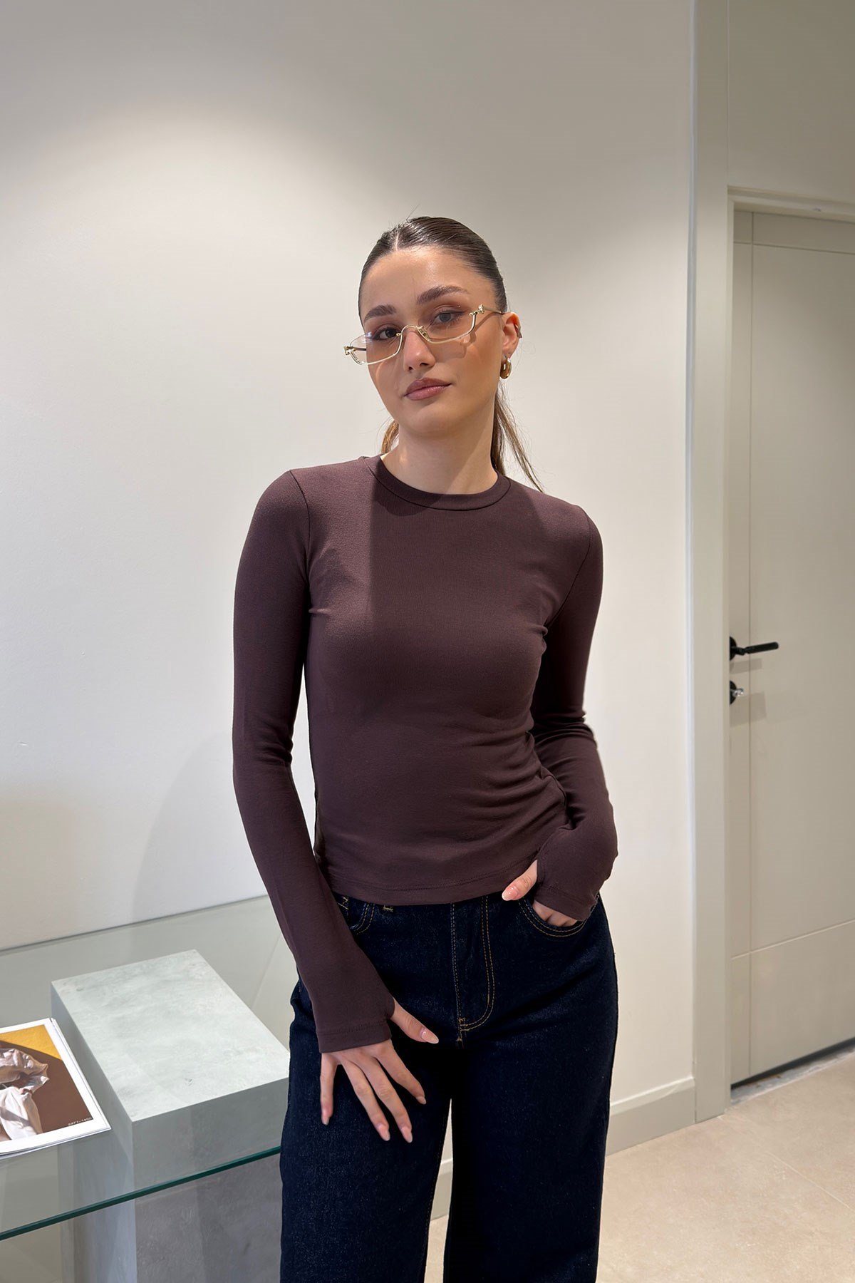 Parmak Geçmeli Uzun Kollu Body- KAHVERENGİ
