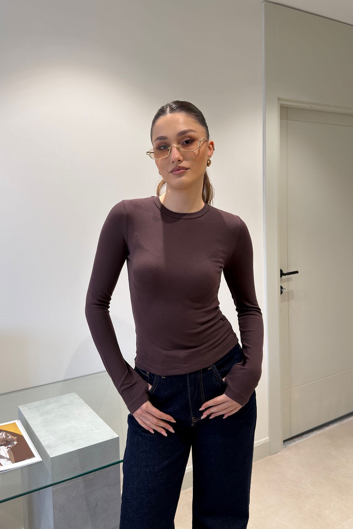 Parmak Geçmeli Uzun Kollu Body- KAHVERENGİ