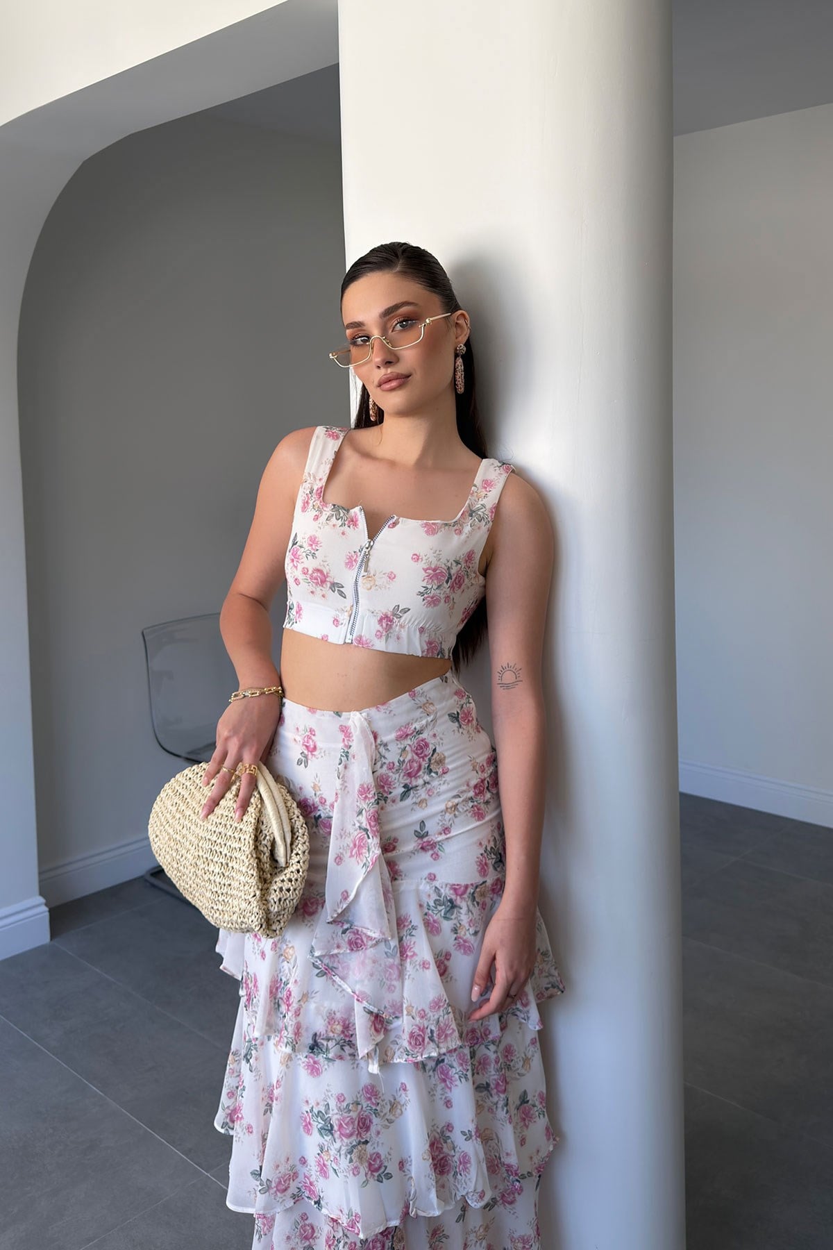 Pembe Çiçek Desenli Crop Bluz İkili Takım- EKRU