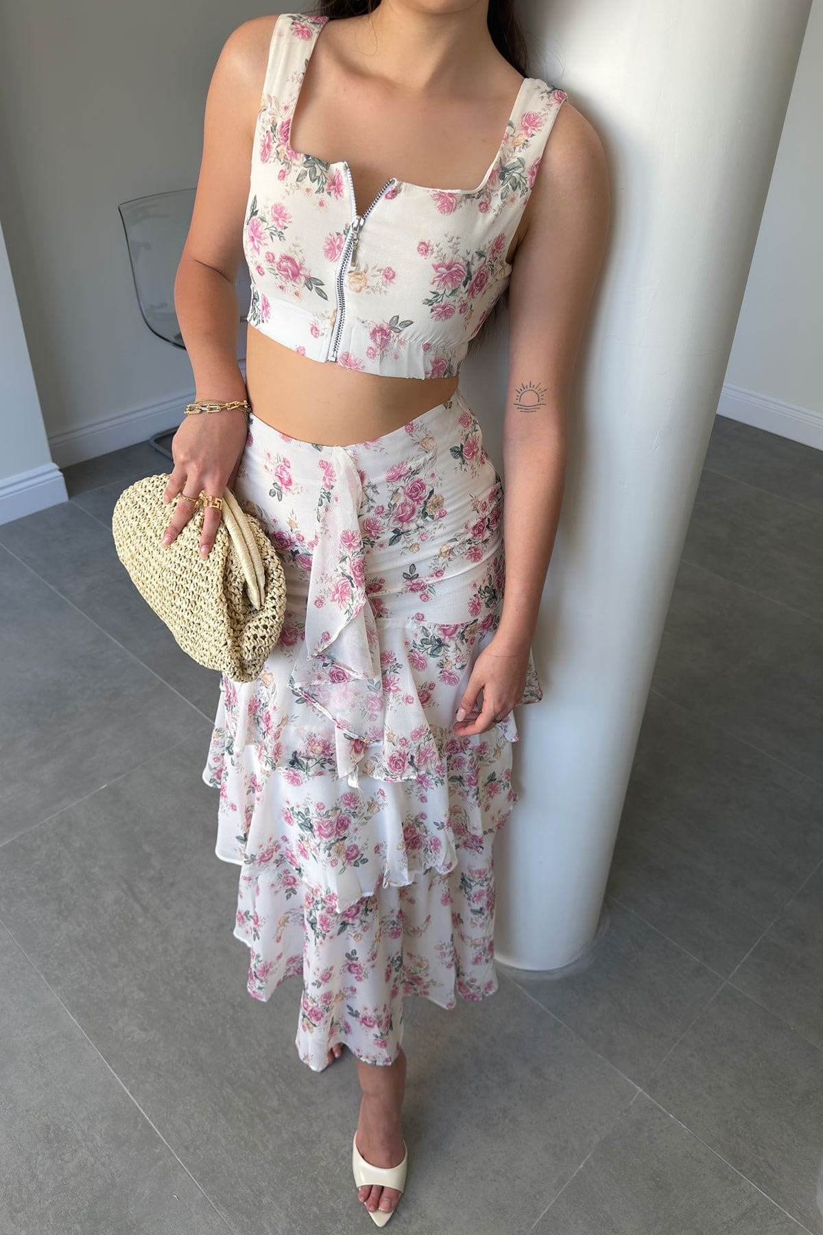 Pembe Çiçek Desenli Crop Bluz İkili Takım- EKRU