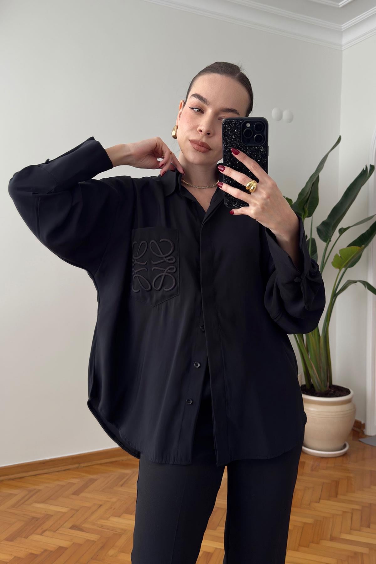 Premium Cebi Nakışlı Oversize Gömlek- SİYAH