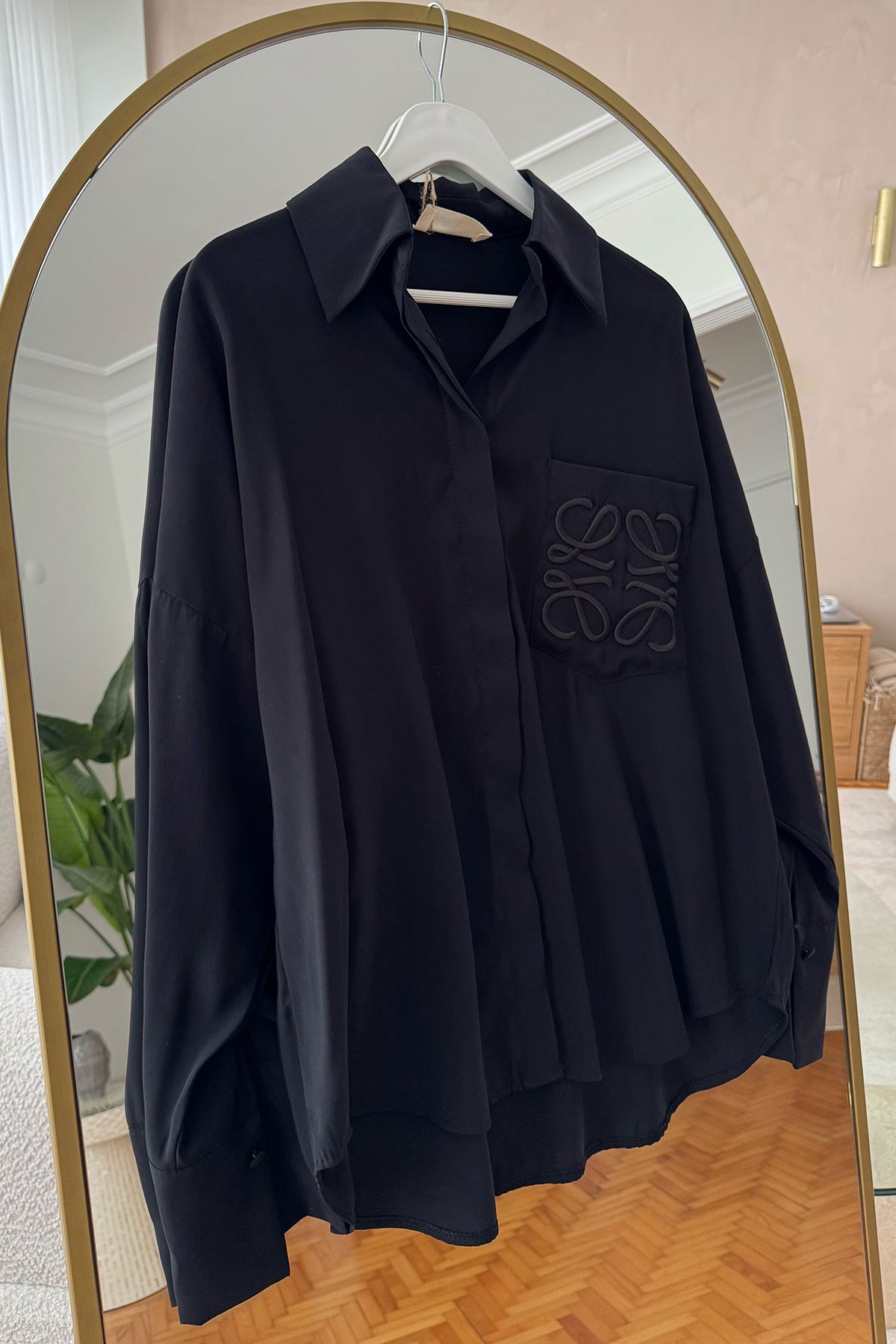 Premium Cebi Nakışlı Oversize Gömlek- SİYAH