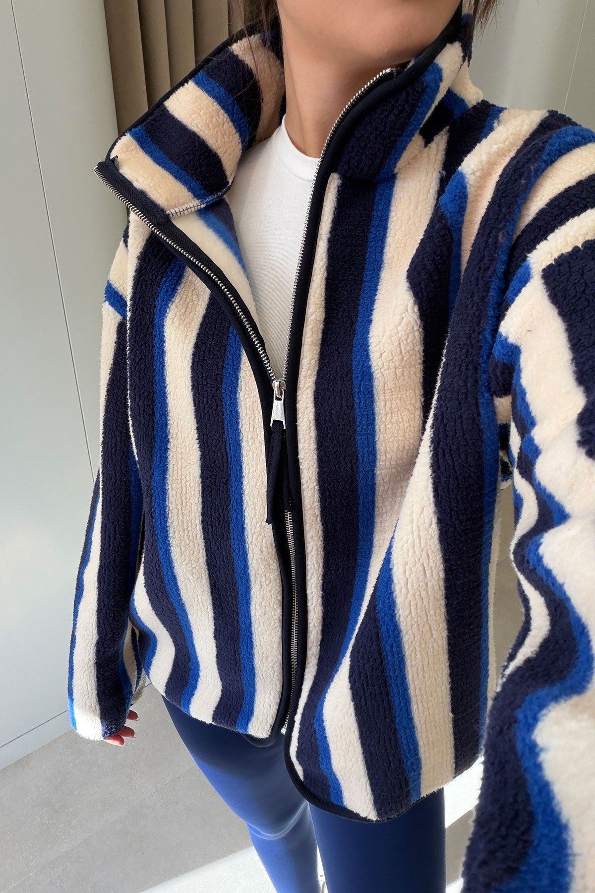 PREMİUM ÇİZGİLİ FERMUARLI POLAR HIRKA- LACİ-EKRU