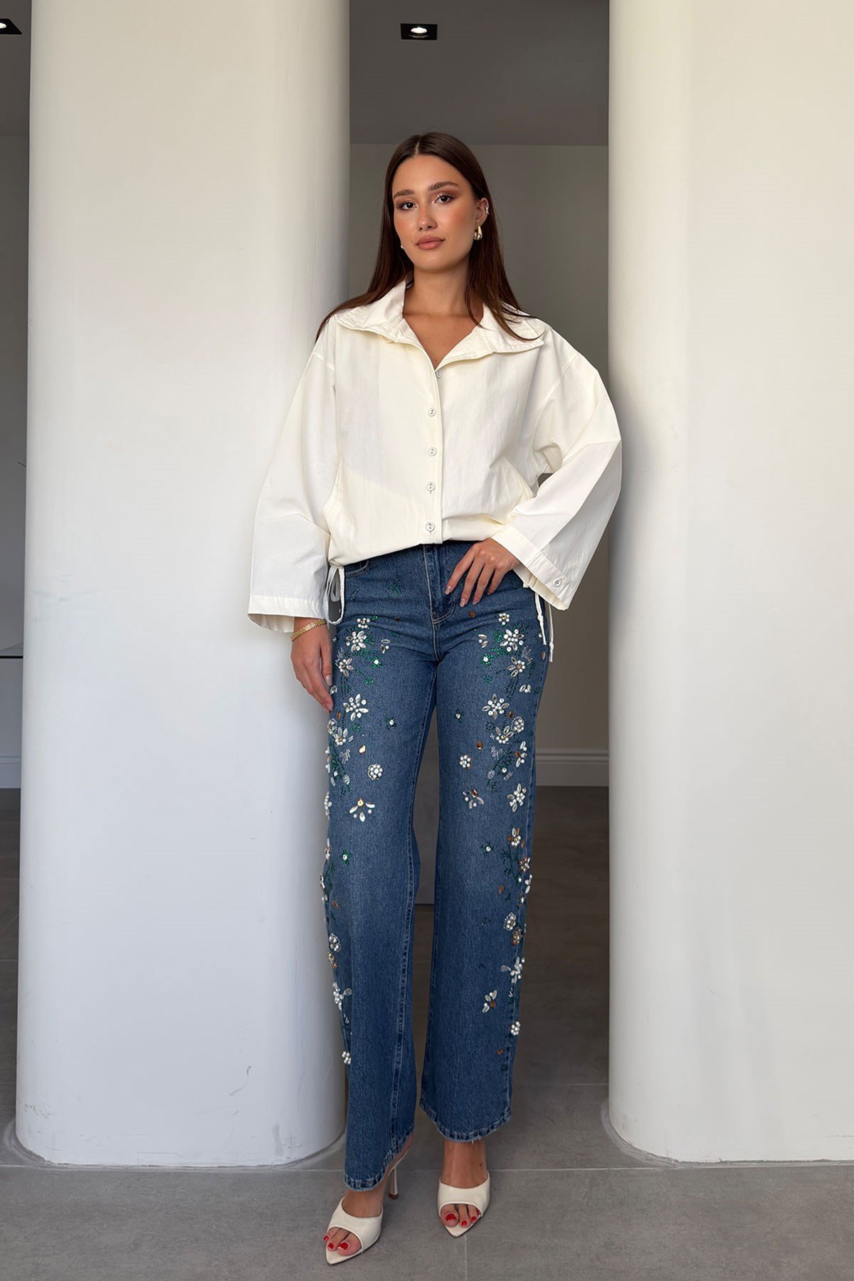 Premium Taş İşlemeli Detay Jean- MAVİ