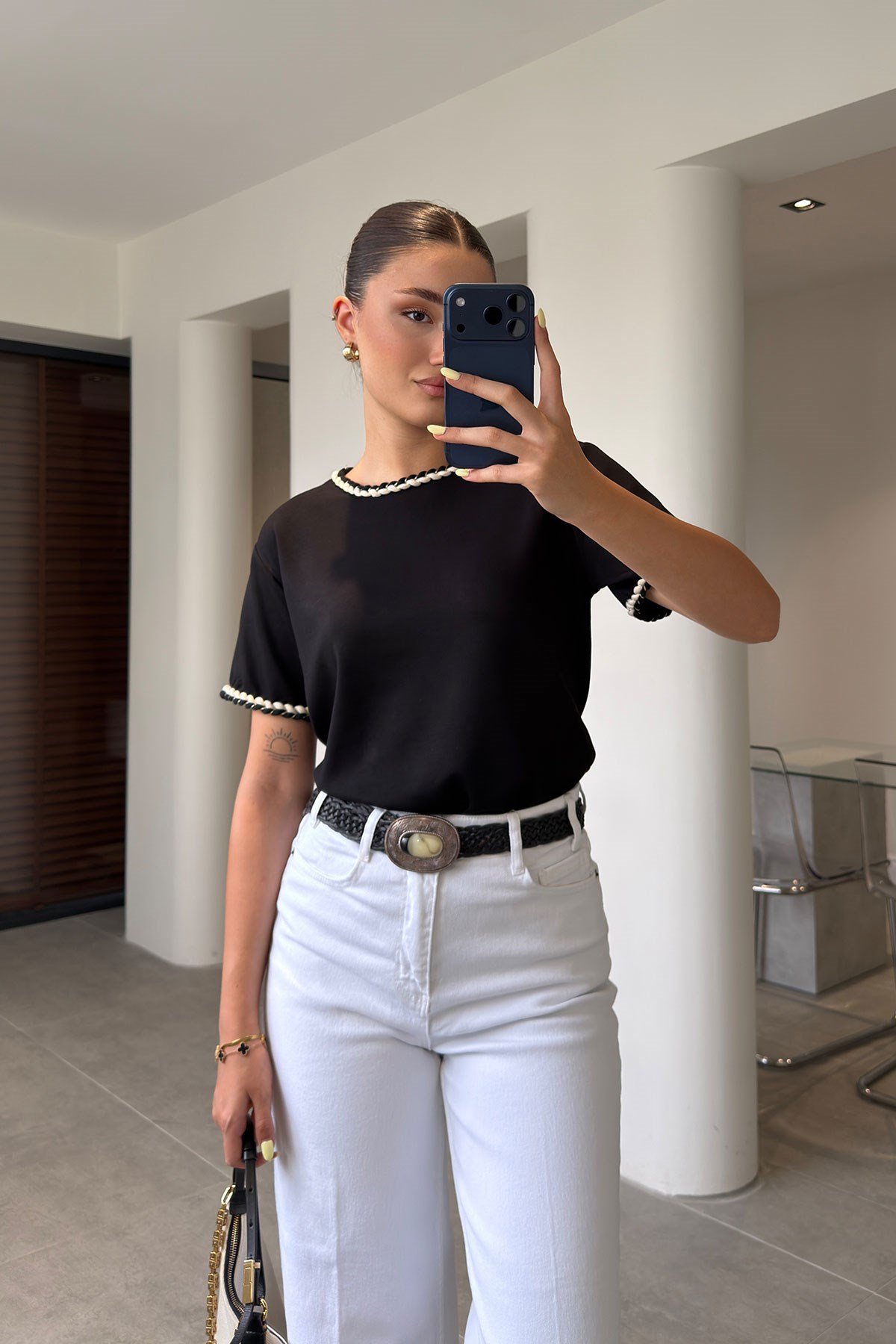 Premium Yakası Şaç Örgü Detaylı Bluz- SİYAH