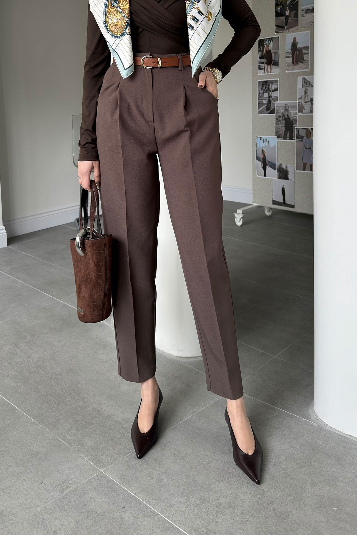 Premium Yeni Sezon Kemerli Havuç Pantolon- KAHVERENGİ