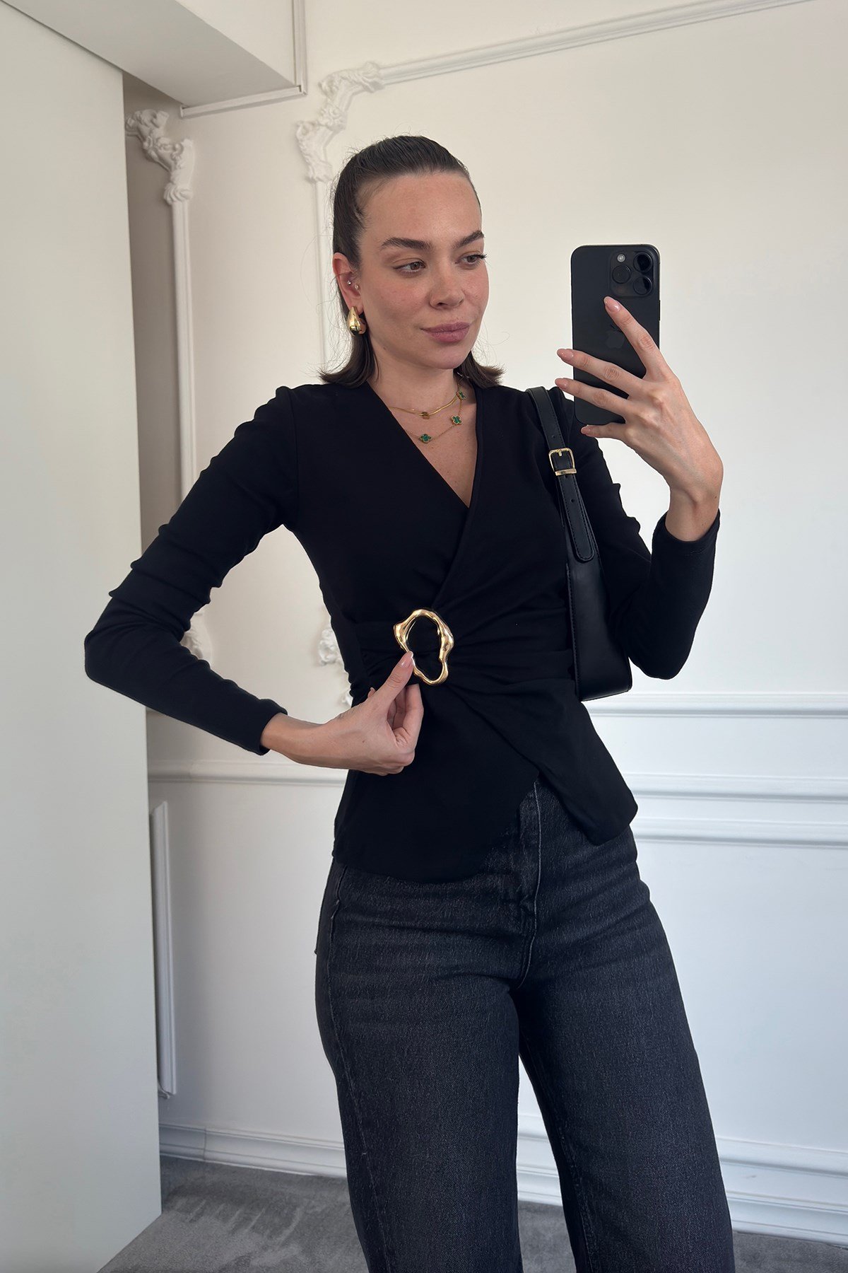 Uzun Kol Gold Broşlu Premium Bluz- SİYAH